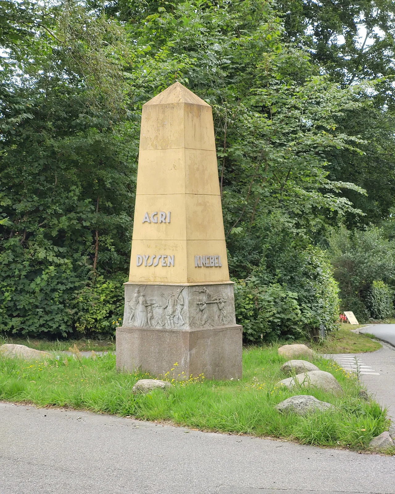 Molbostøtten – foto fra Wikimedia Commons