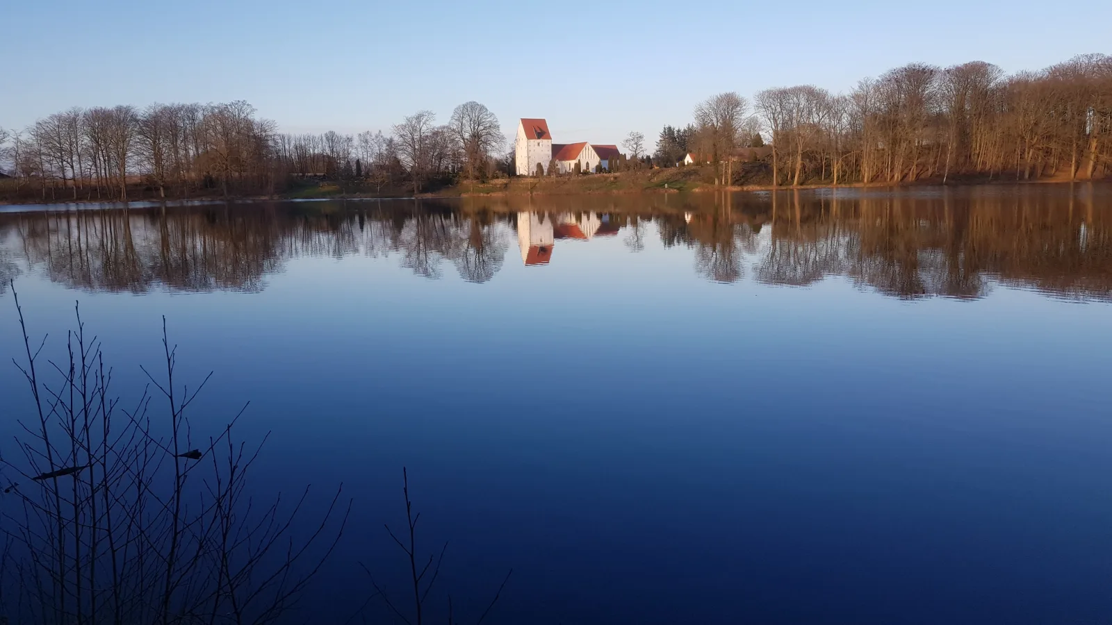 Badevand: VEDSTED SØ – foto fra Wikimedia Commons