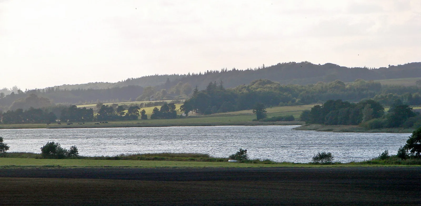 Badevand: HINGE SØ – foto fra Wikimedia Commons