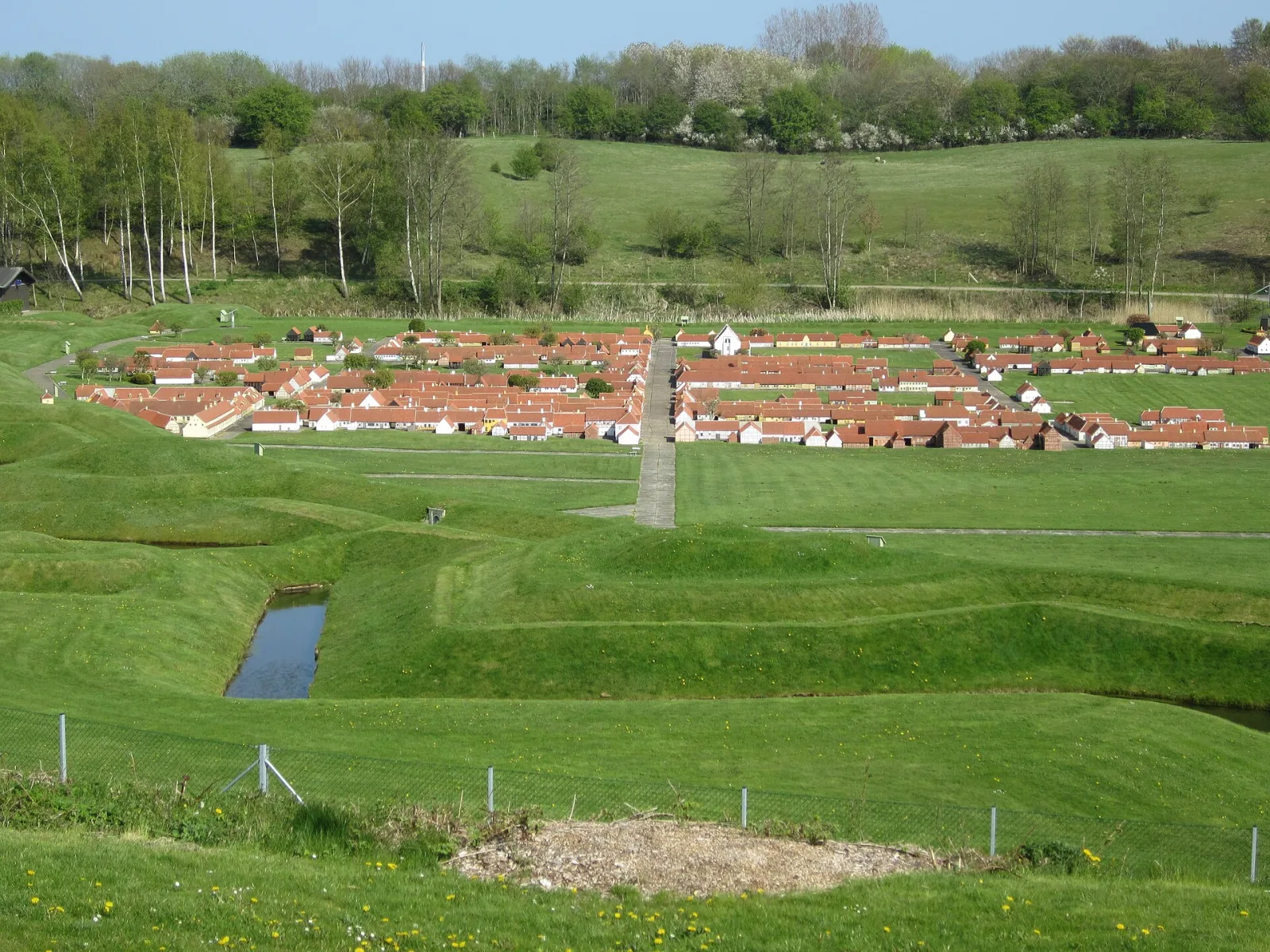 Den Historiske Miniby – foto fra Wikimedia Commons