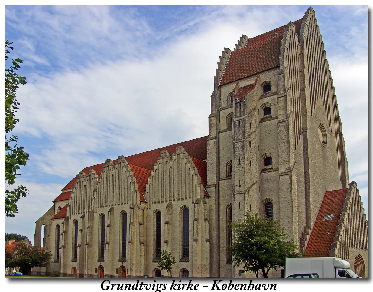 Grundtvigs Kirke – foto fra Wikimedia Commons
