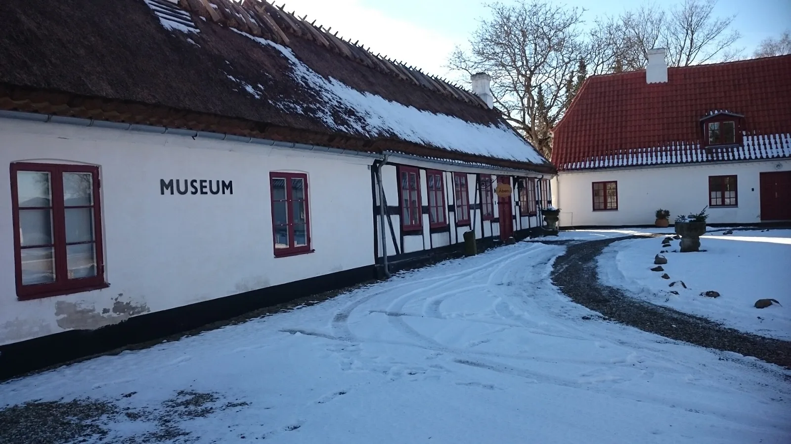 Mothsgården – foto fra Wikimedia Commons