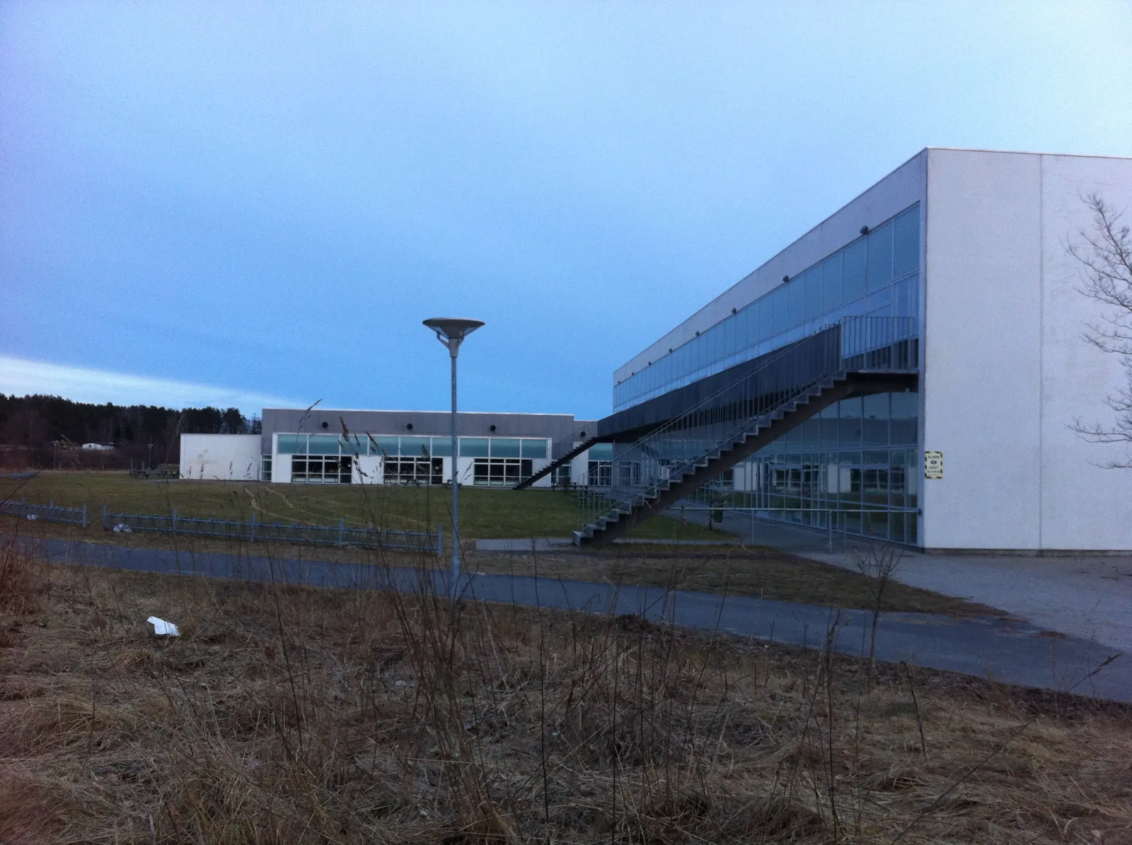 Hadsund Svømmehal – Foto von Søren1997 auf Wikimedia Commons (cc-by-sa-3.0)
