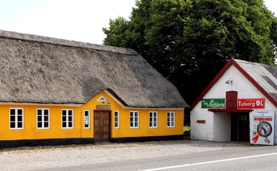 Grønhøj Kro – foto af Royal Export på Wikimedia Commons (cc-by-sa-4.0)