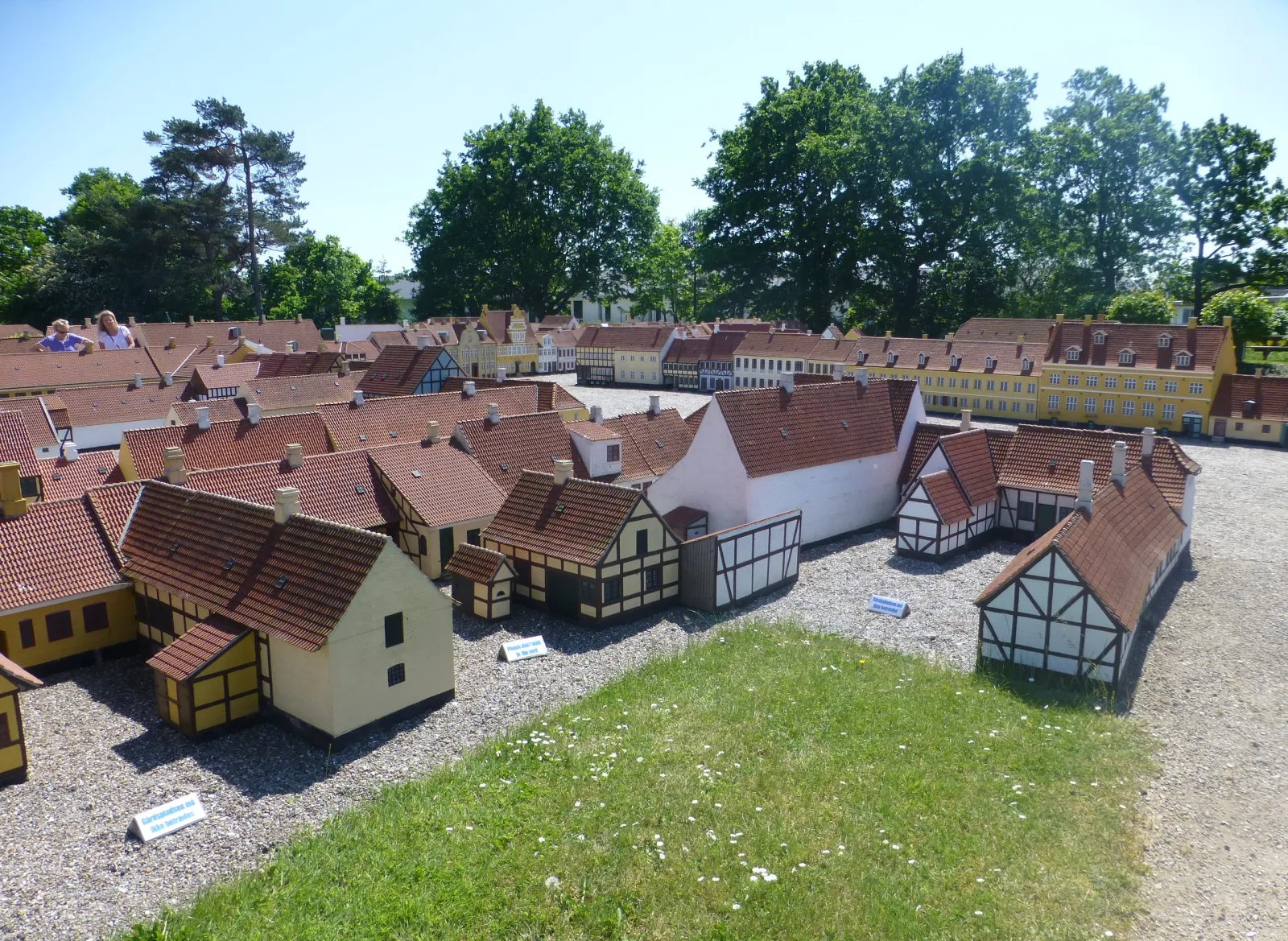 Kjøge Miniby – foto af Leif Jørgensen på Wikimedia Commons (cc-by-sa-3.0)