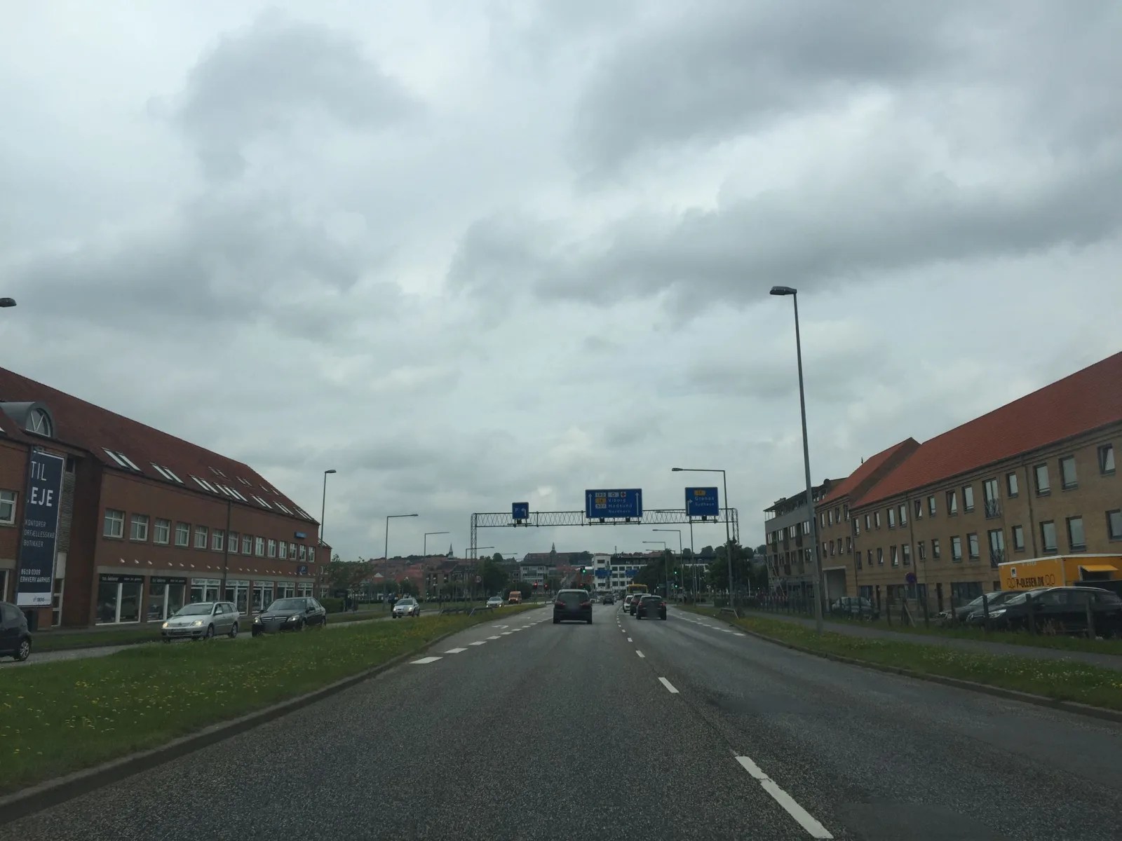 Mapillary-Foto in der Nähe von Restaurant Dragon City
