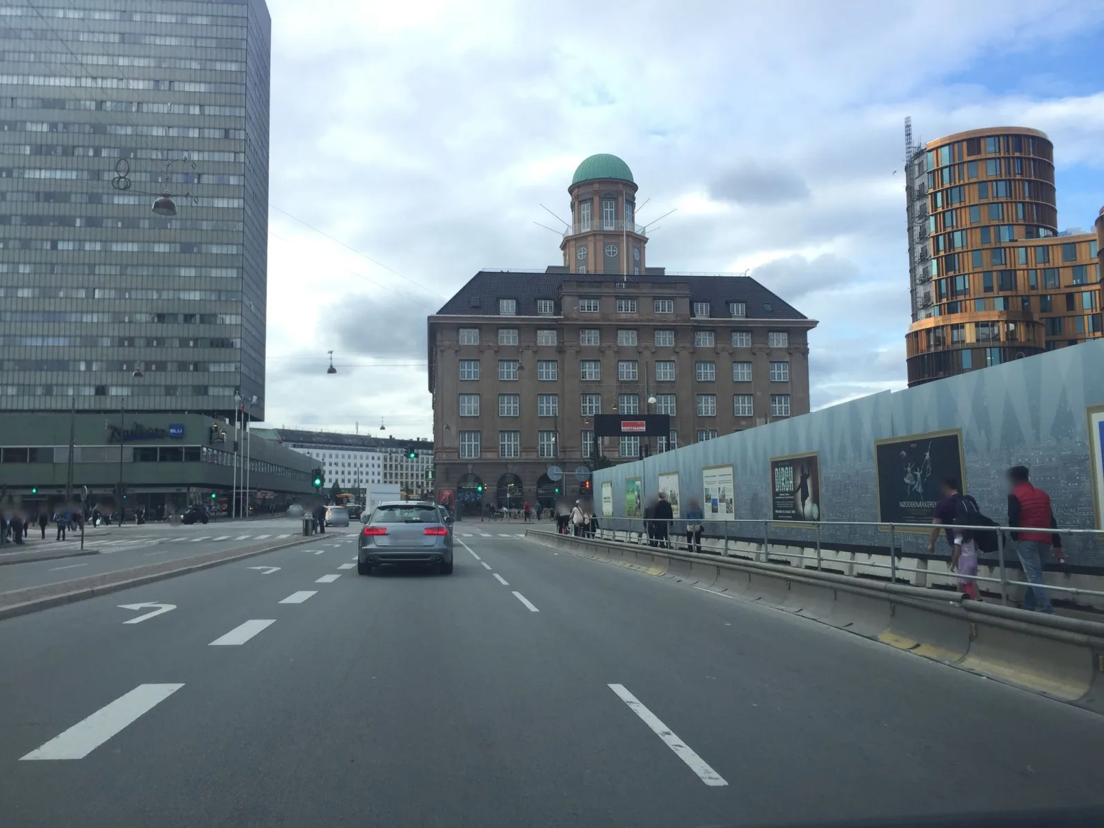 Mapillary-foto nær Hotdog