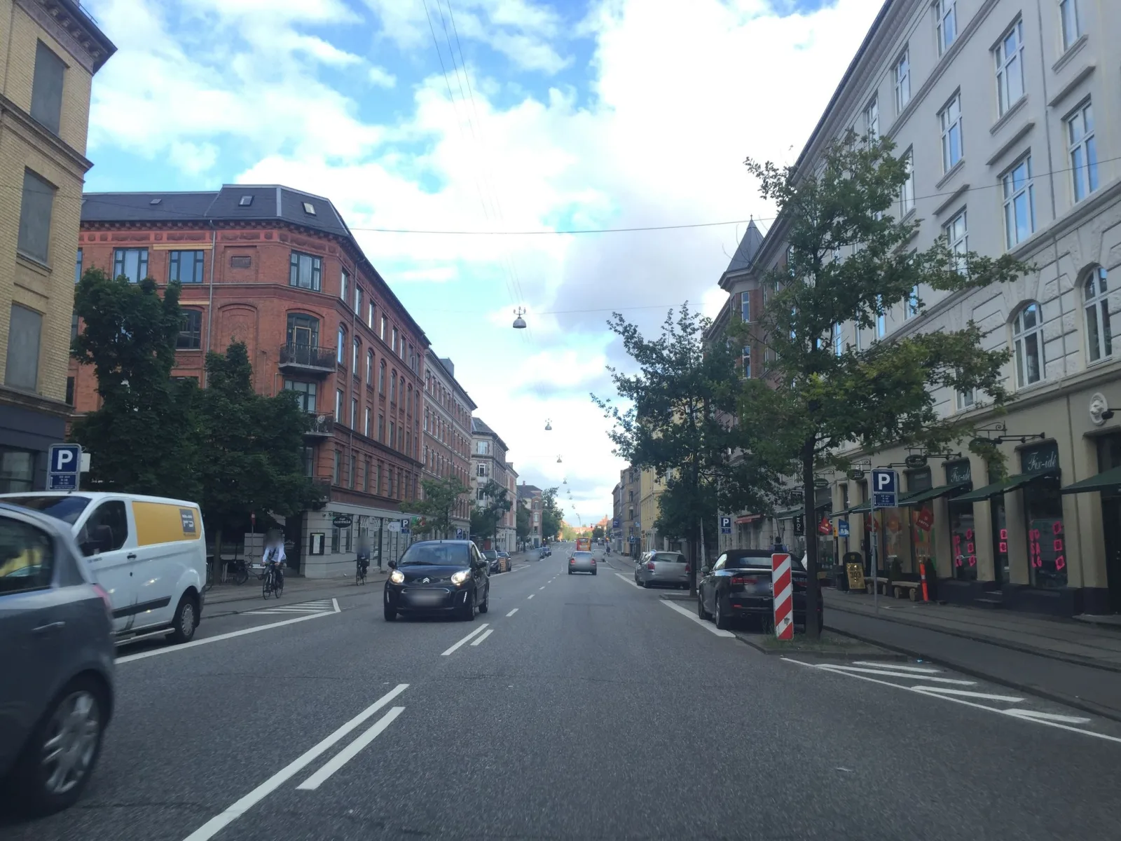 Mapillary-Foto in der Nähe von House of Sushi
