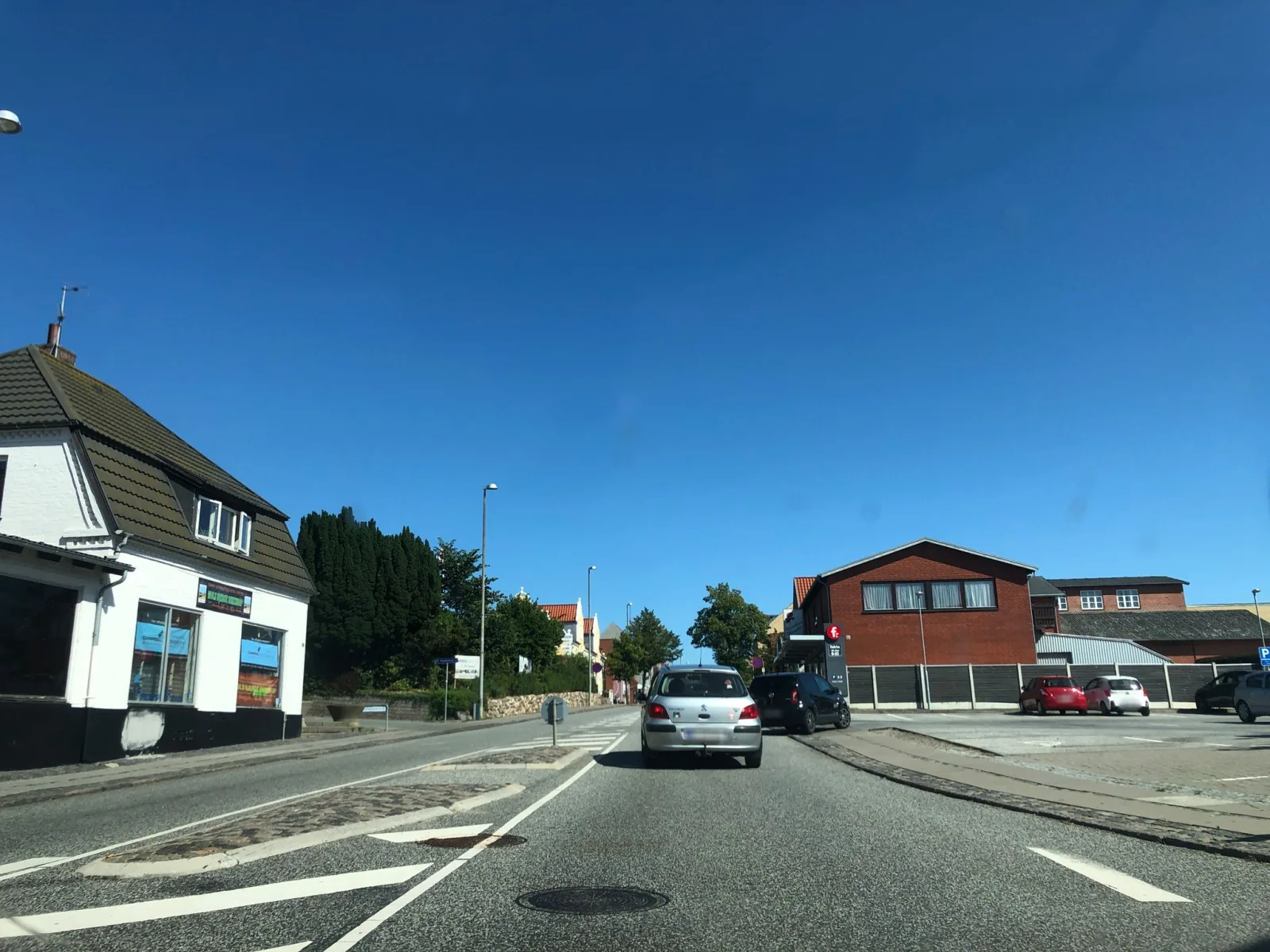 Mapillary-Foto in der Nähe von Rønde pizza og grill