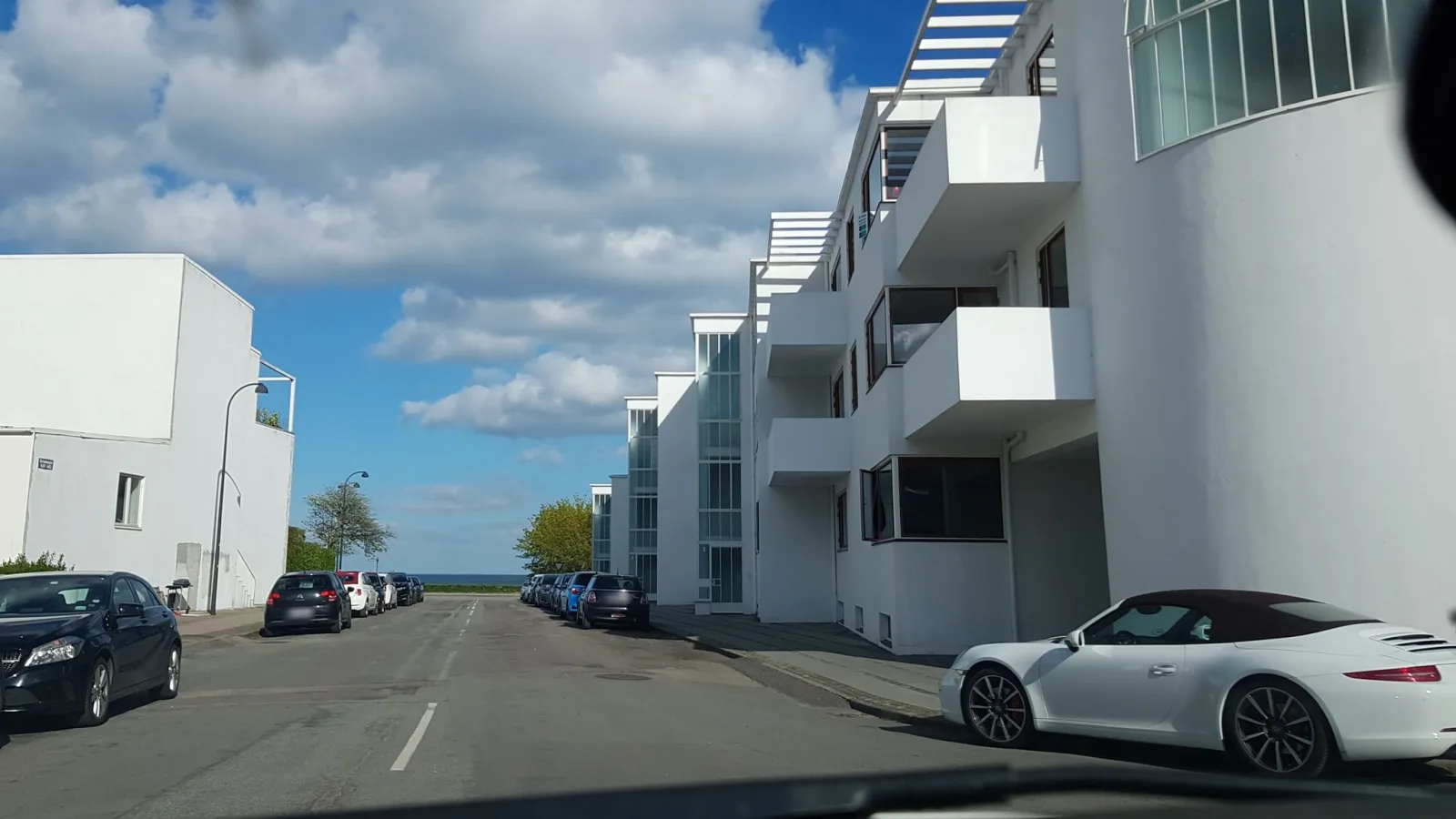 Mapillary-Foto in der Nähe von Hungry Dane Klampenborg