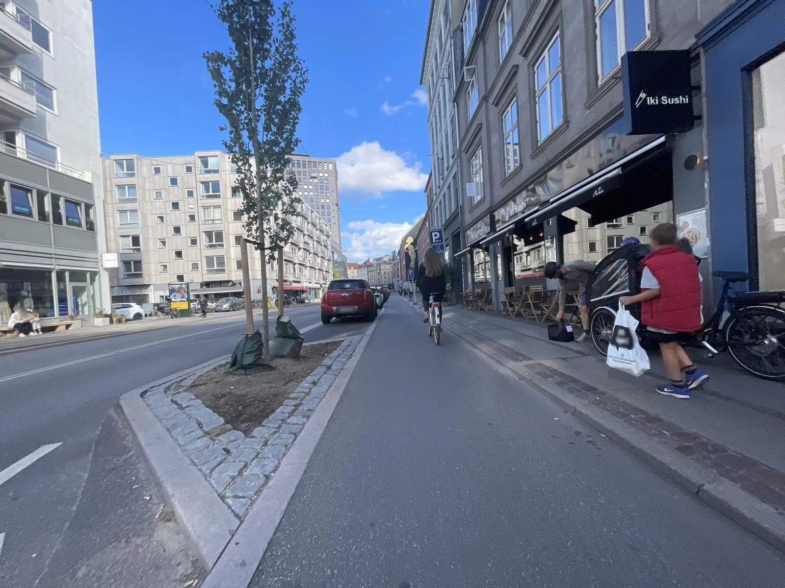 Mapillary-foto nær Iki Sushi