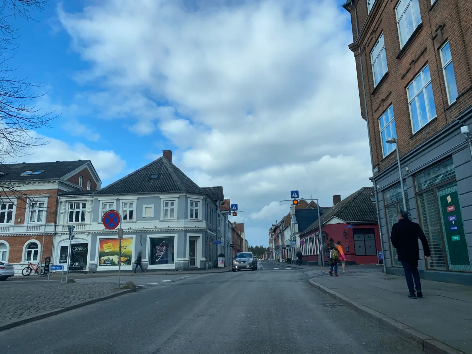 Mapillary-Foto in der Nähe von Sabel