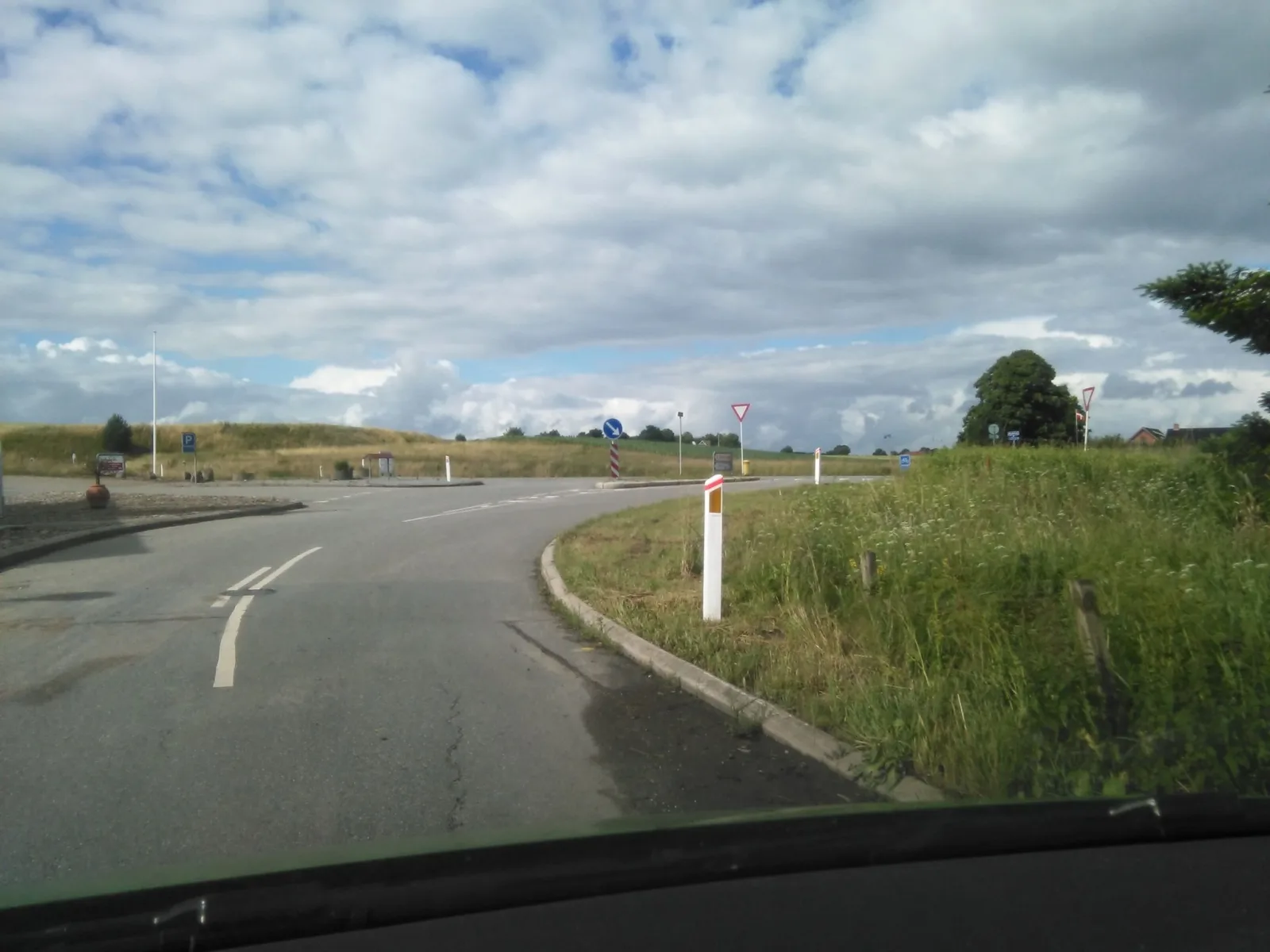 Mapillary-Foto in der Nähe von Sandvad Kro