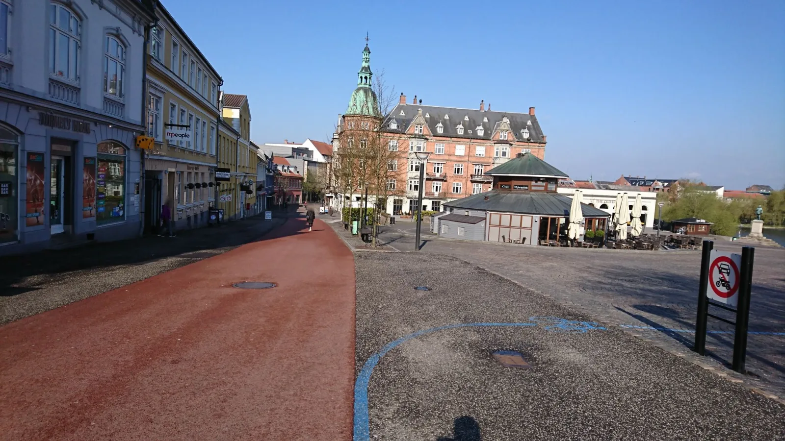 Mapillary-Foto in der Nähe von Indian Spice
