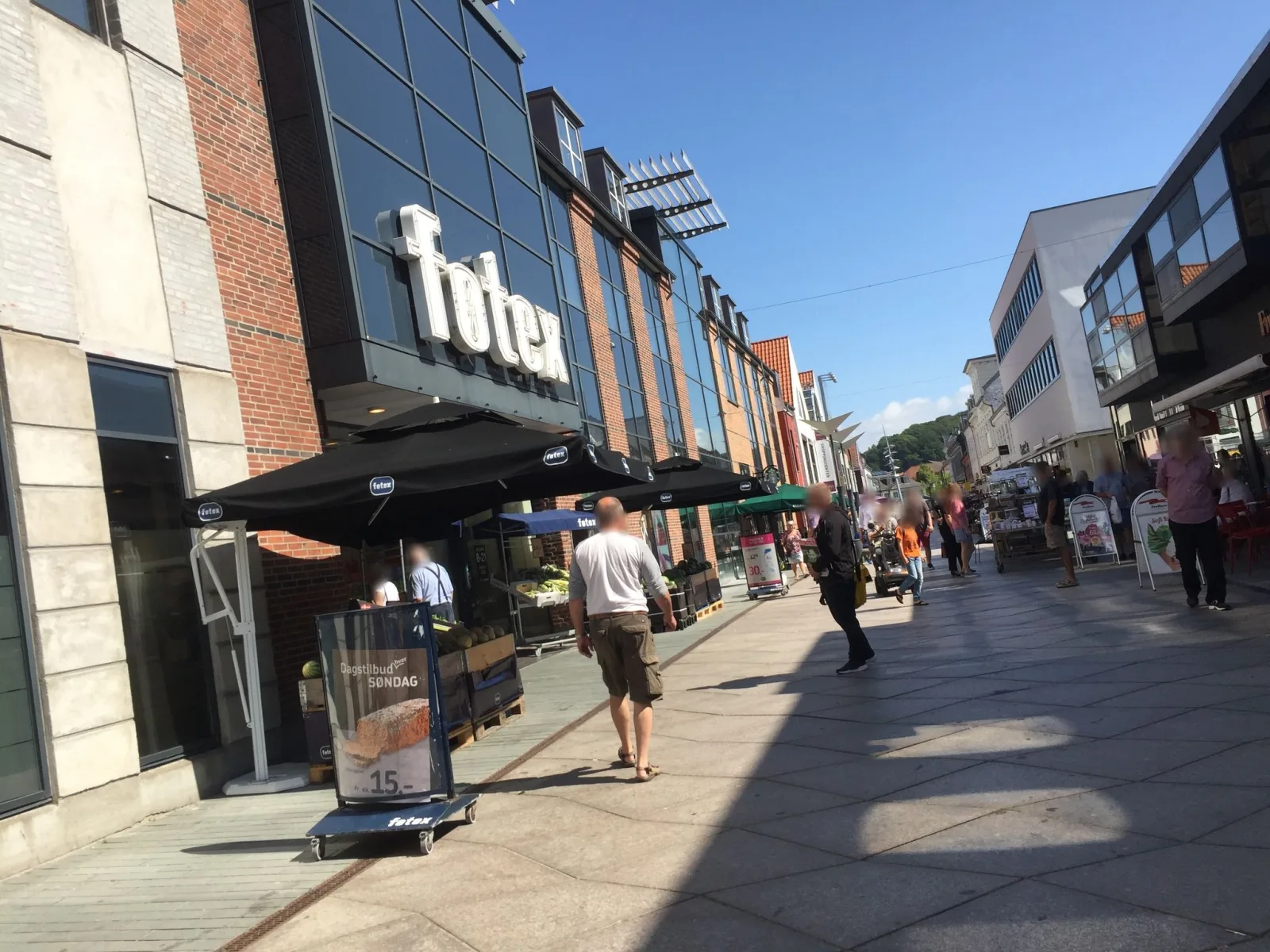 Mapillary-Foto in der Nähe von Starbucks
