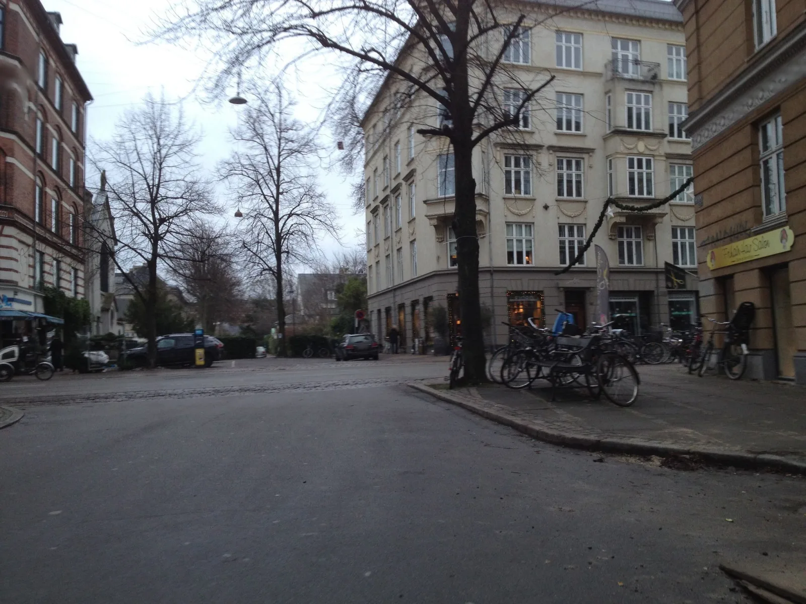 Mapillary-foto nær Iron Wok