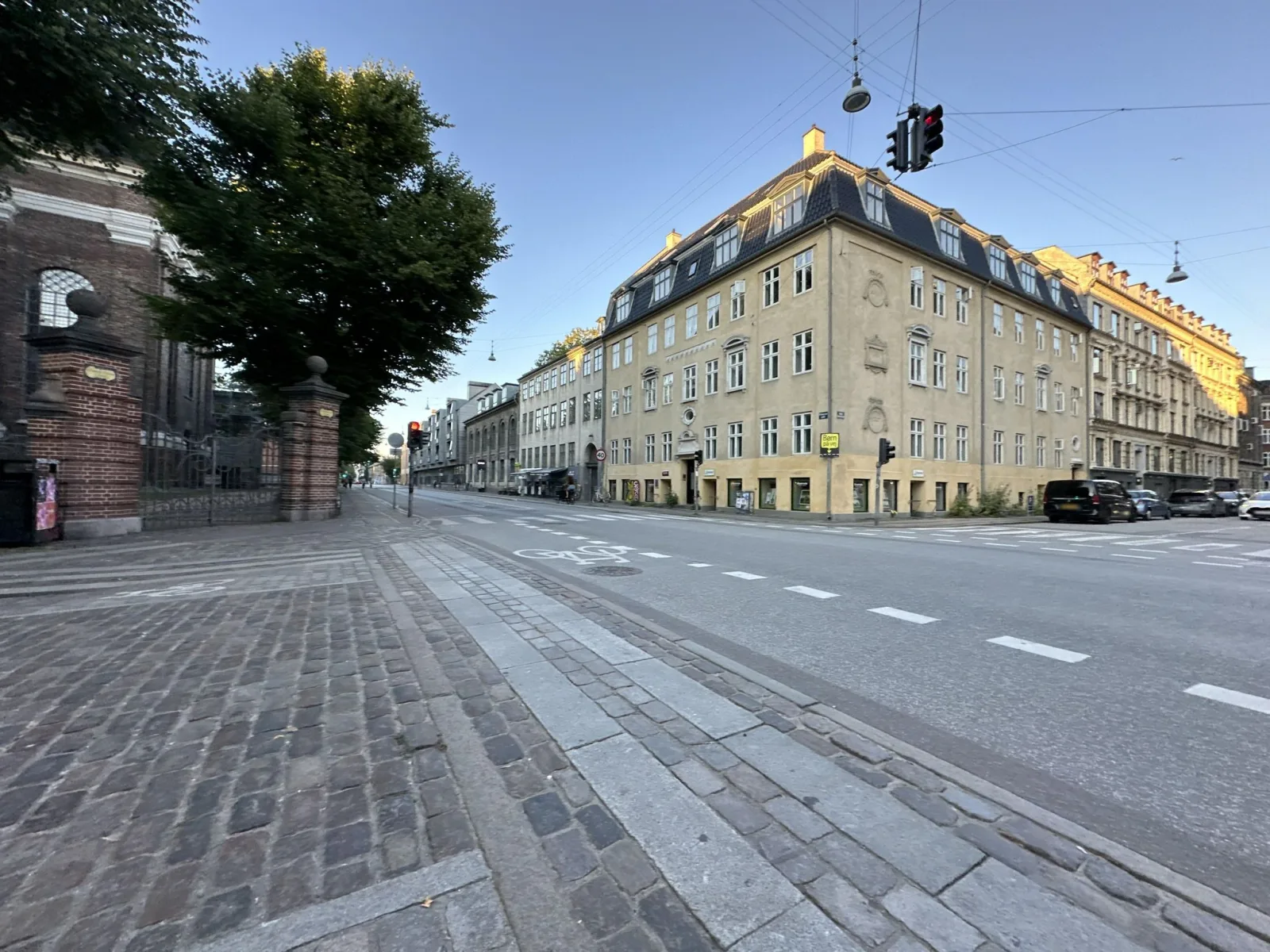 Mapillary-Foto in der Nähe von is huset