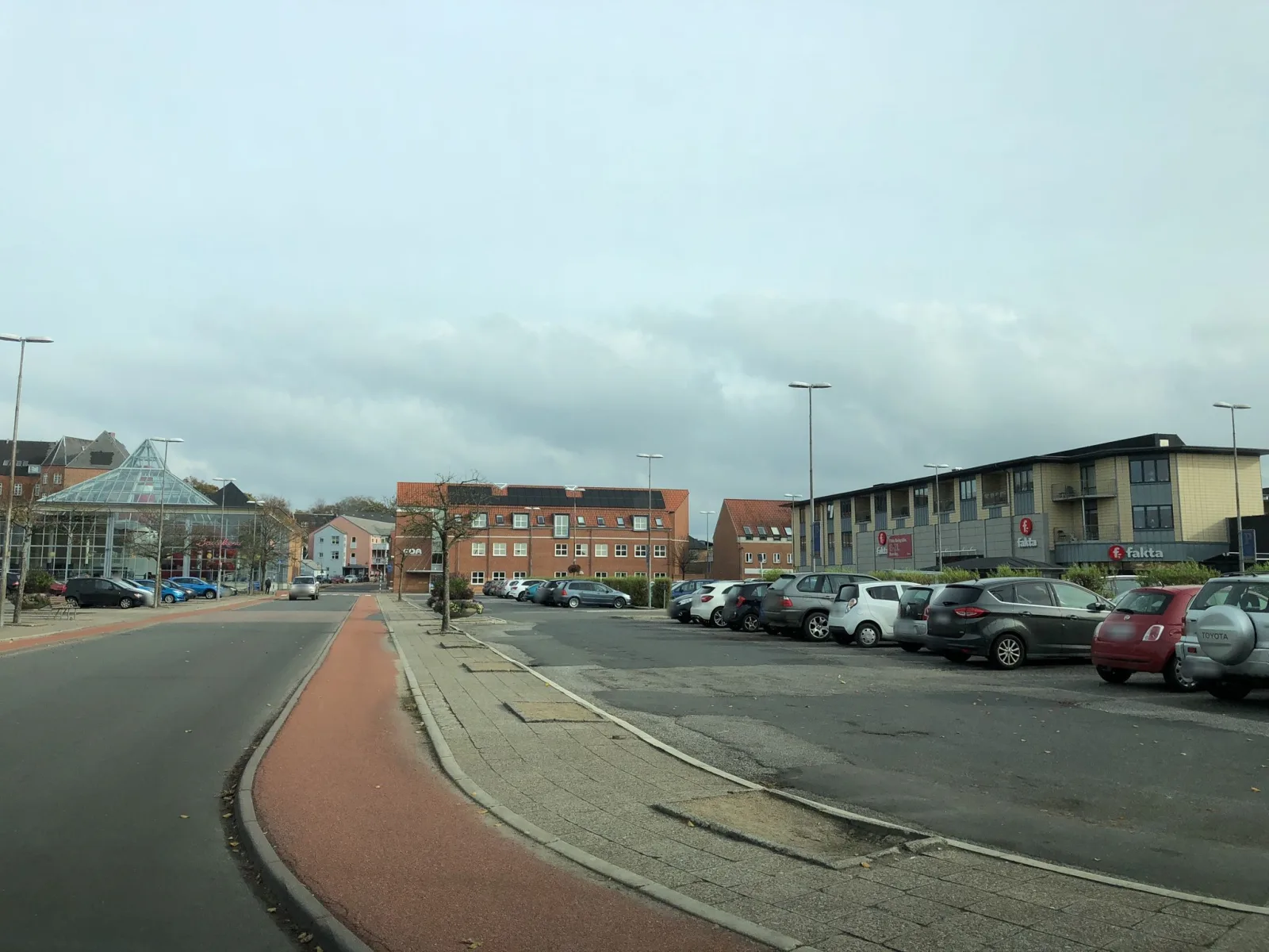 Mapillary-foto nær Seriøst - Kaffe med omhu