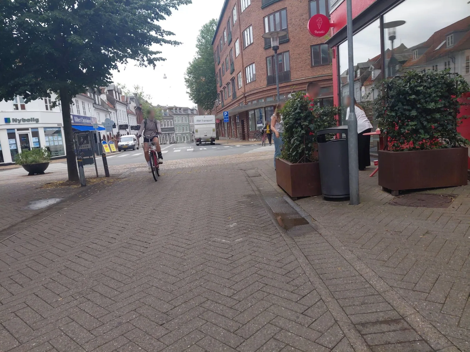 Mapillary-foto nær The Peach Pit