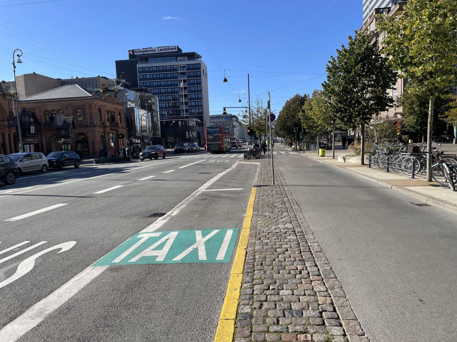Mapillary-Foto in der Nähe von Joe & The Juice