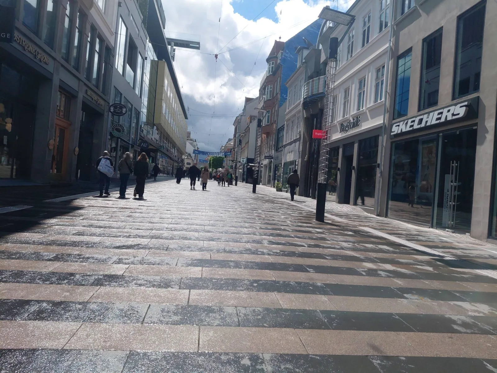 Mapillary-foto nær Starbucks