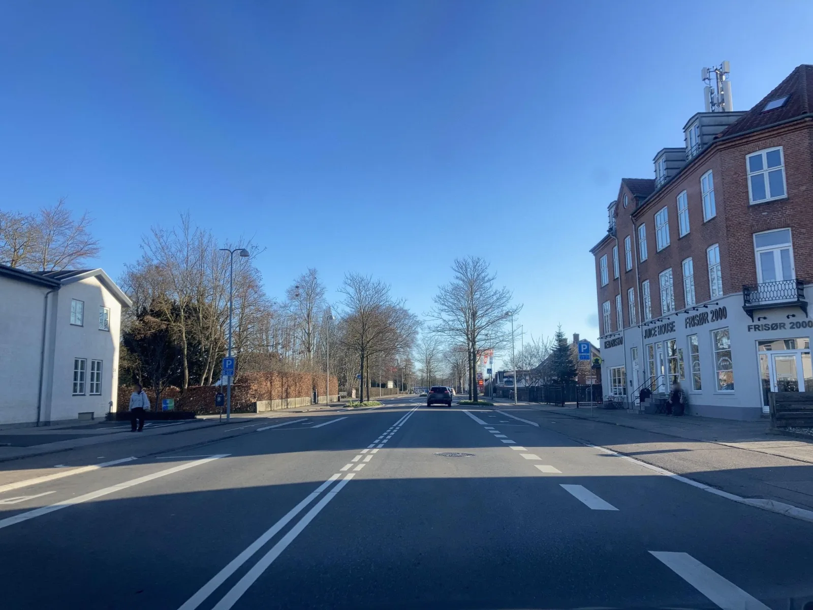Mapillary-Foto in der Nähe von Juice House