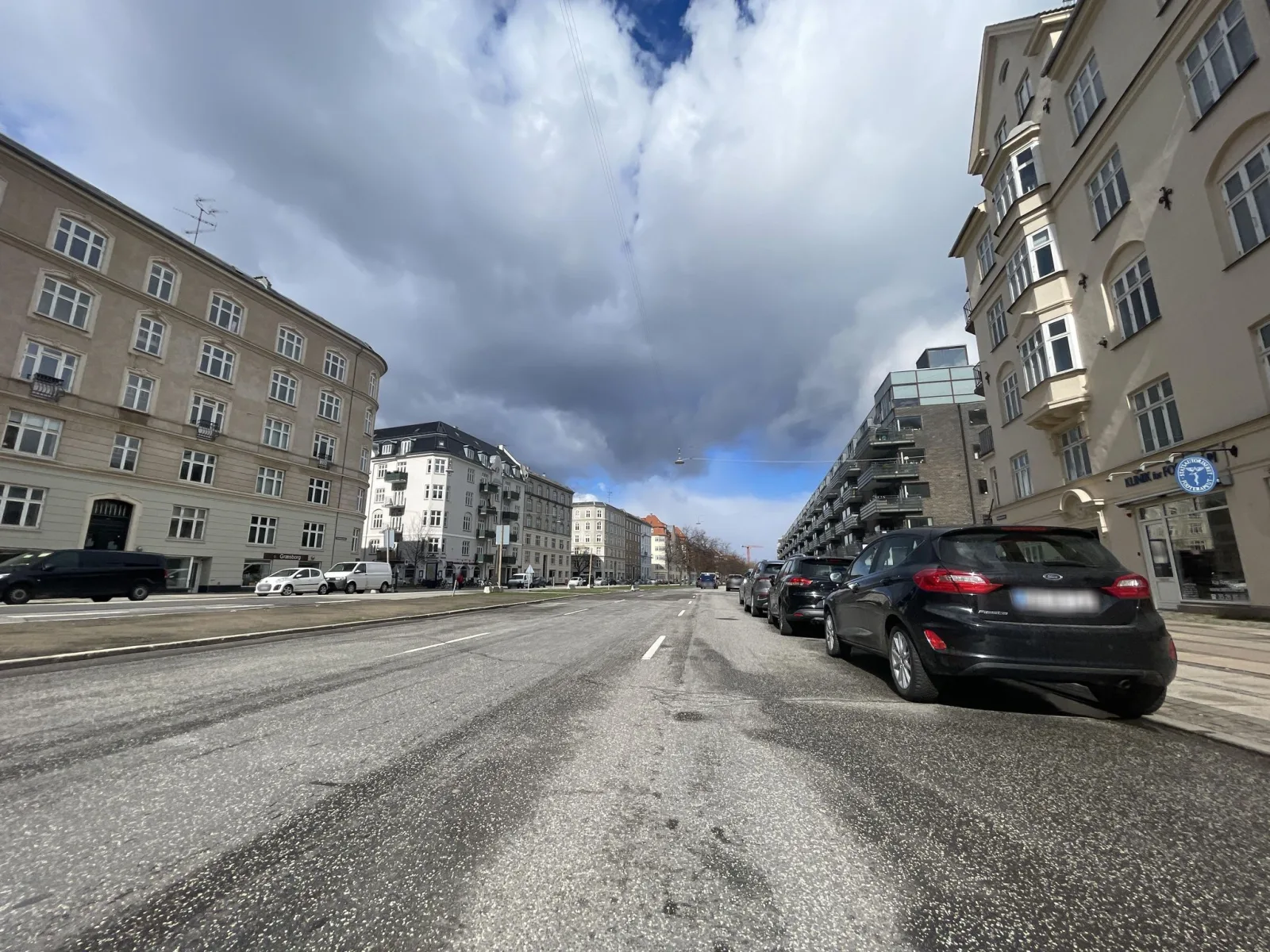 Mapillary-Foto in der Nähe von Kanagawa Sushi