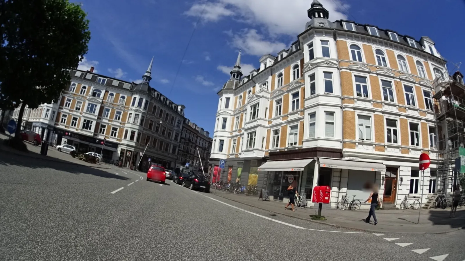 Mapillary-Foto in der Nähe von Sushi Box