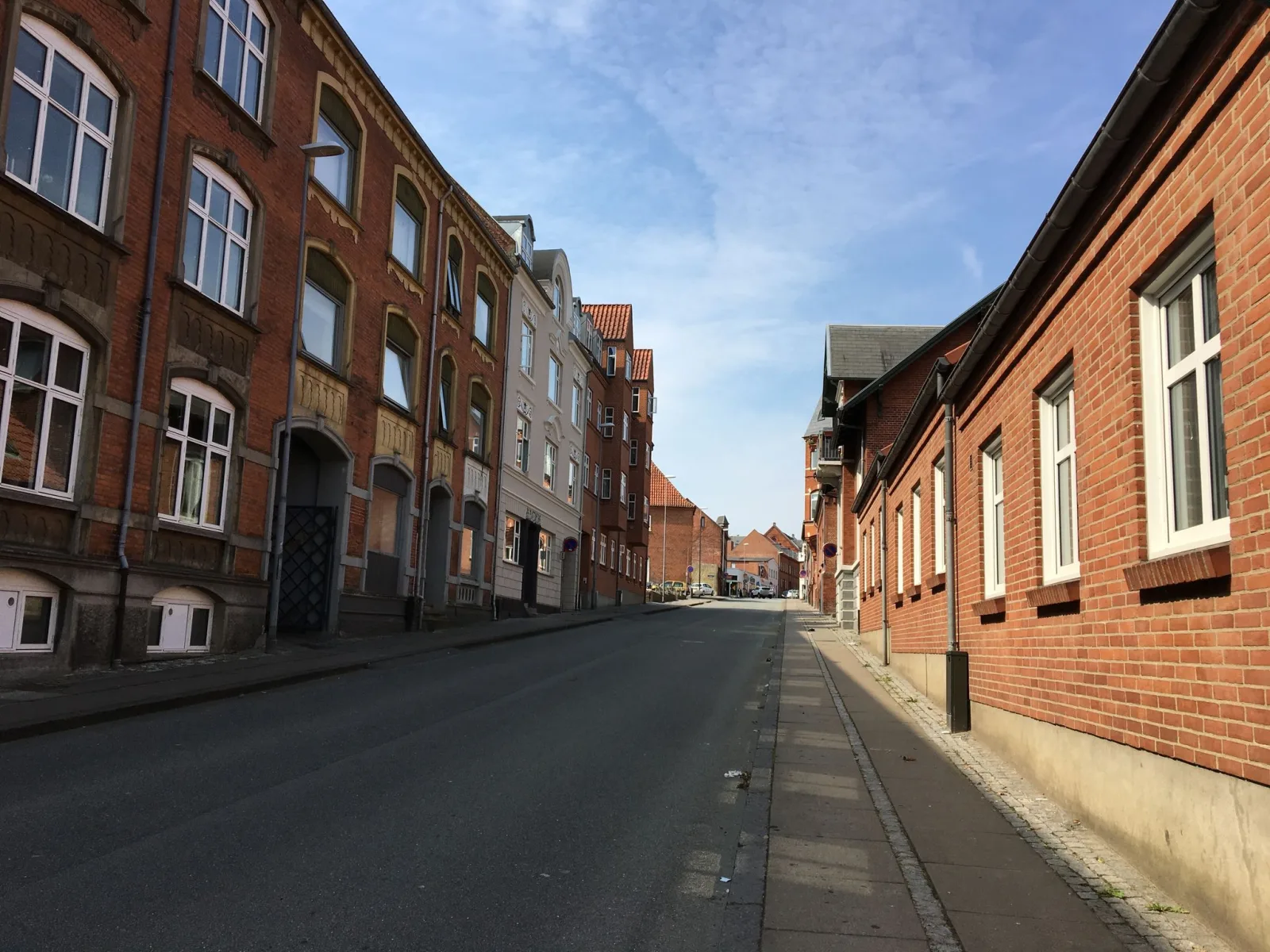 Mapillary-Foto in der Nähe von Tastys Pizza
