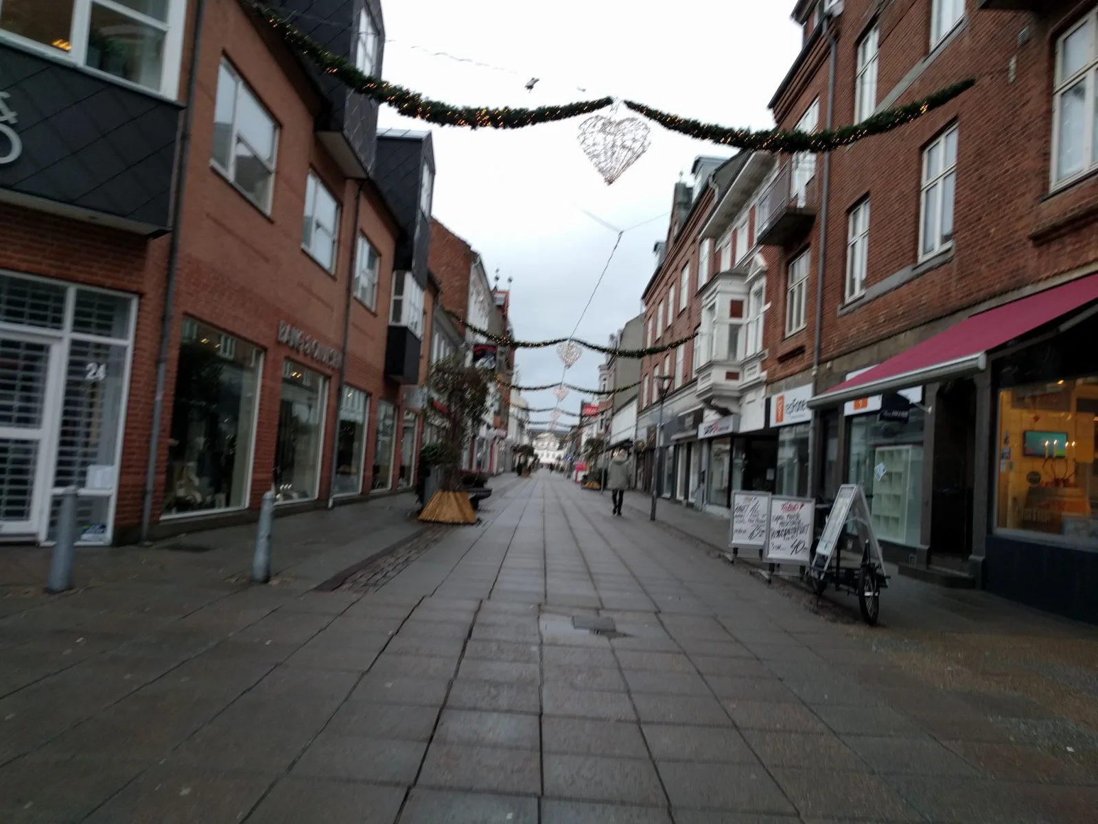Mapillary-foto nær Tíns Vietnamese Food