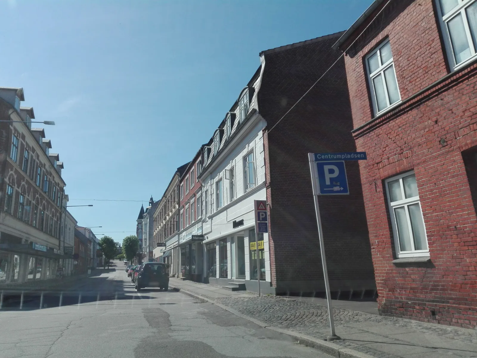 Mapillary-Foto in der Nähe von Toppizza