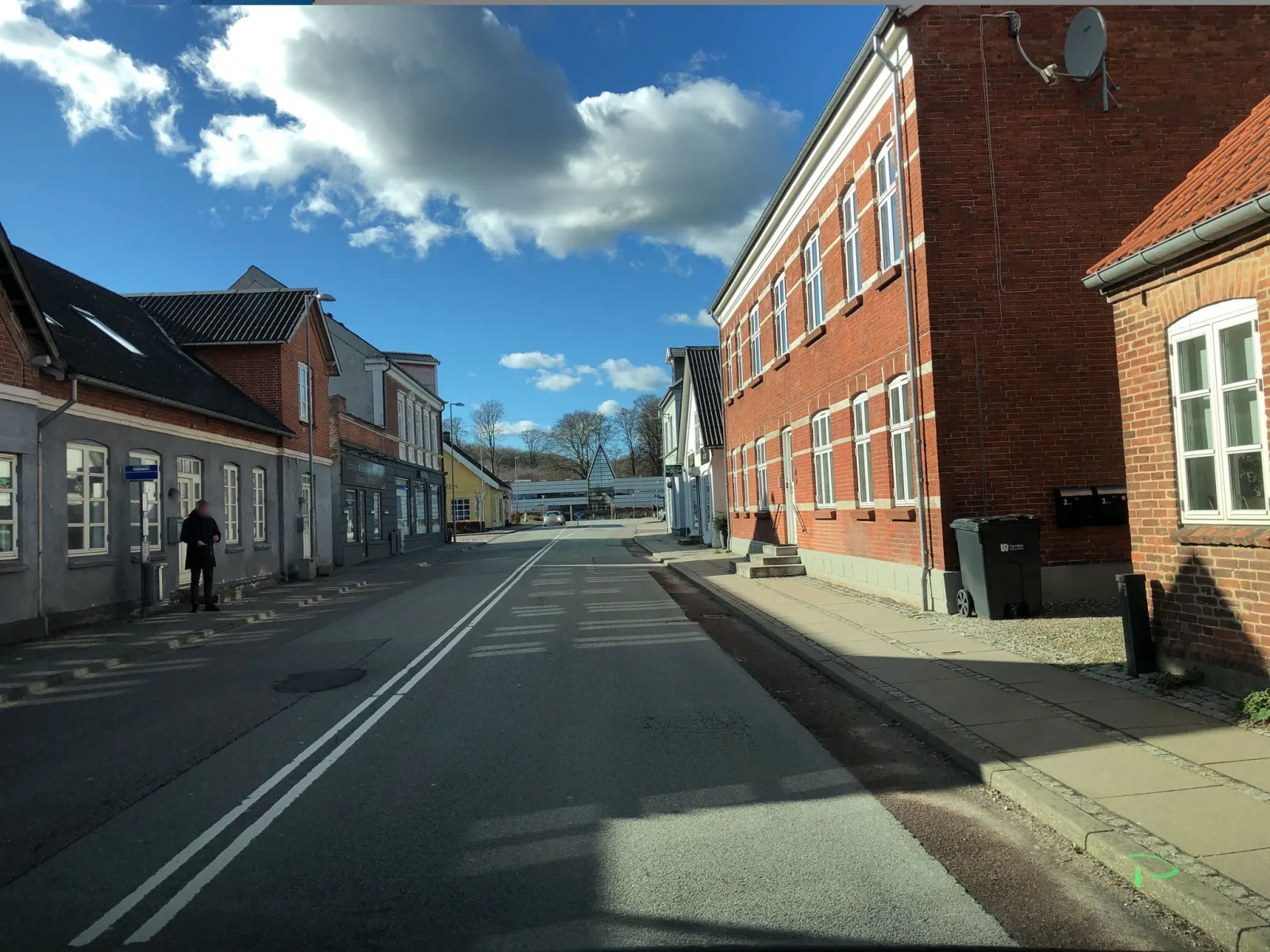 Mapillary-Foto in der Nähe von Unagi Sushibar