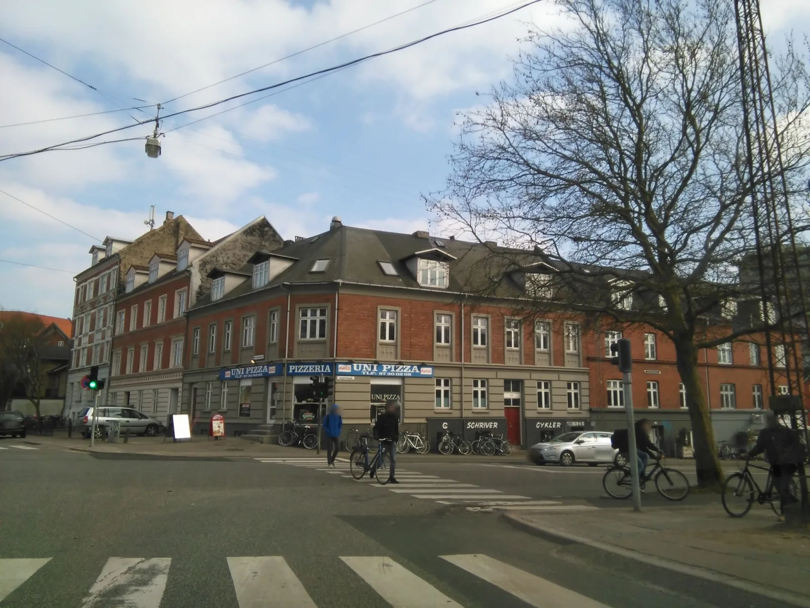Mapillary-foto nær Uni Pizza