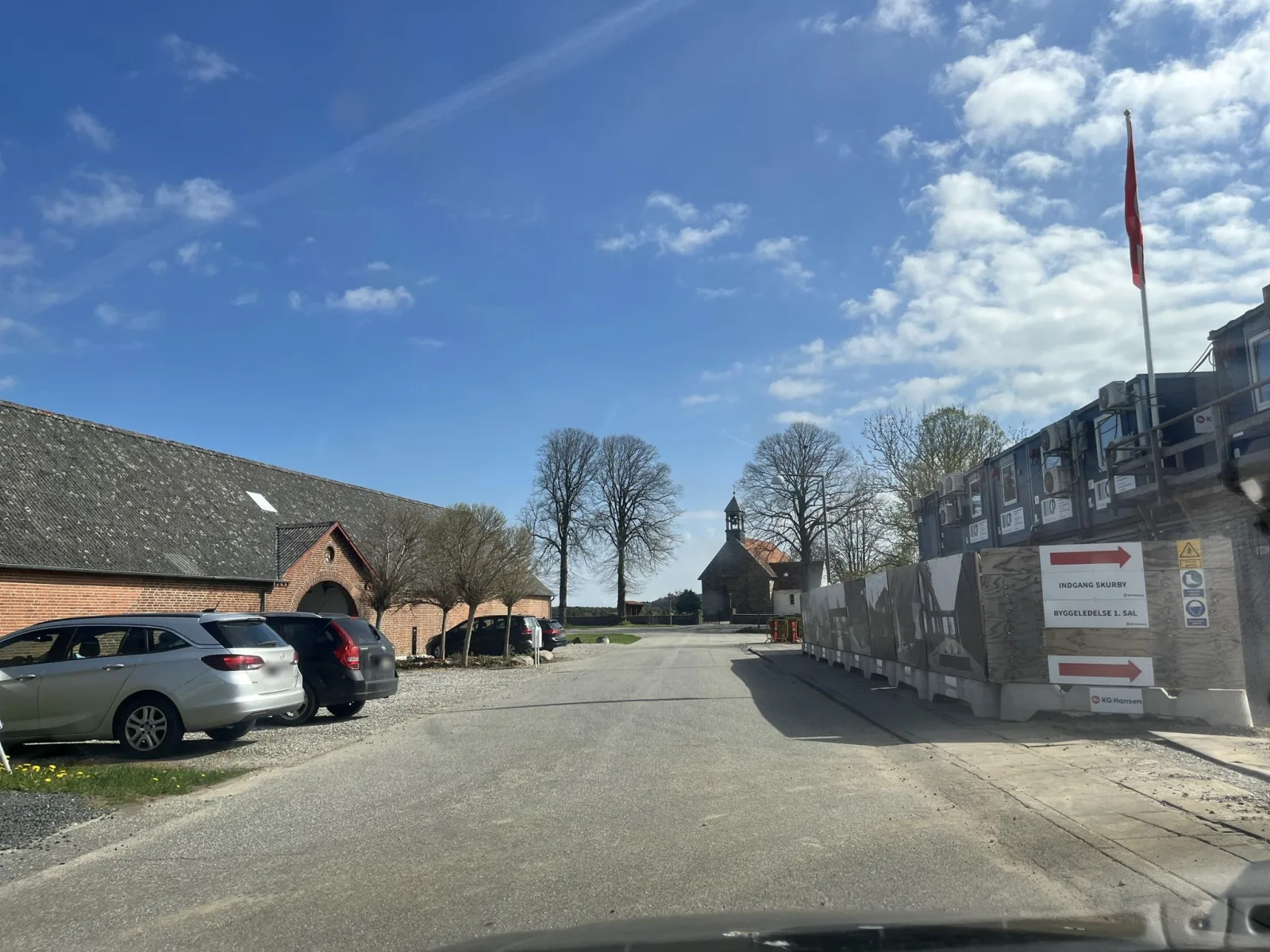 Mapillary-Foto in der Nähe von Vila Kantine