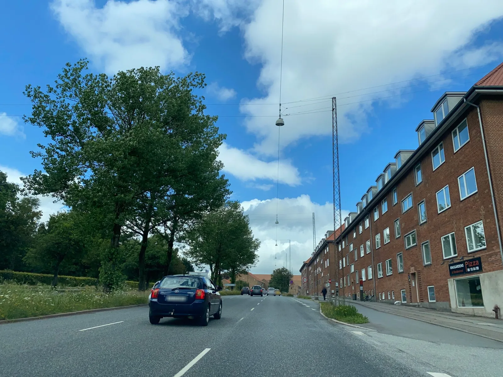 Mapillary-foto nær Yummy Corner