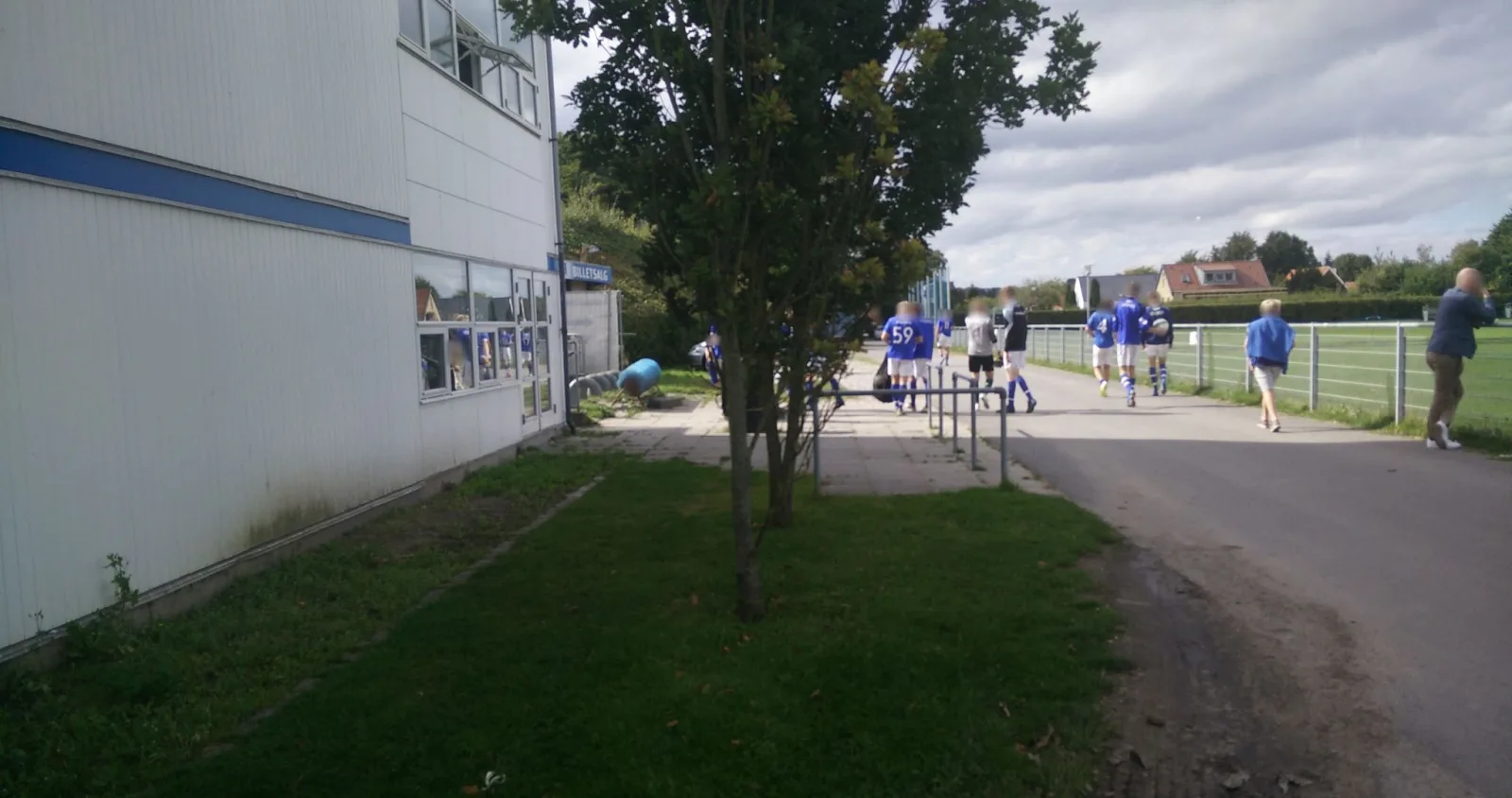 Mapillary-Foto in der Nähe von Lyngby Boldklub Bod 1 på udebane ved bom