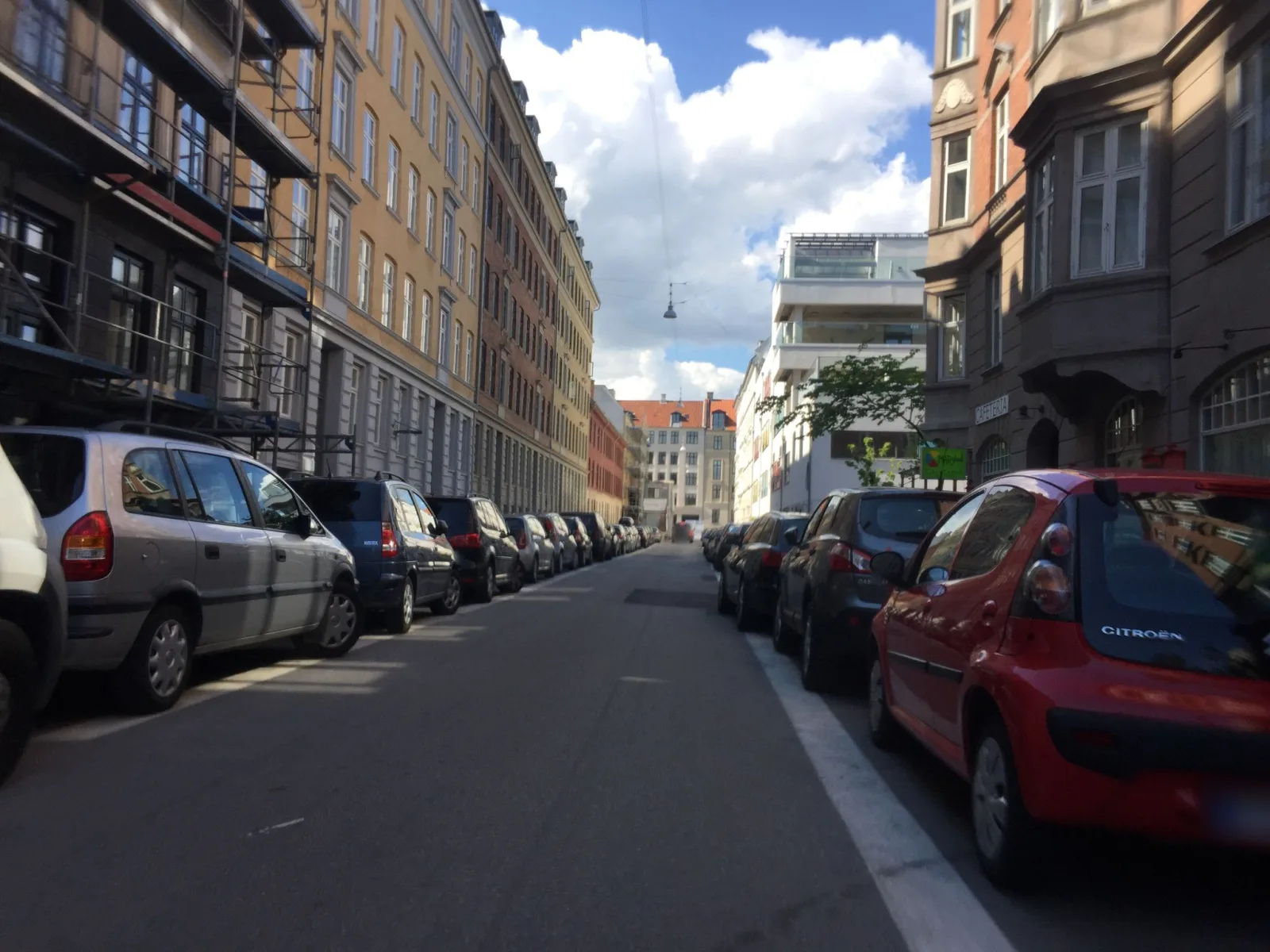 Mapillary-foto nær Madglad Cafeteria