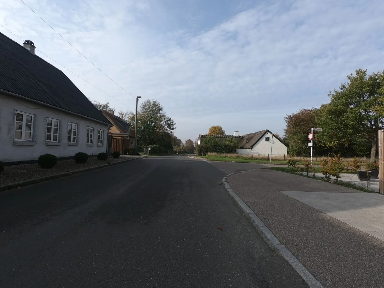 Mapillary-foto nær Madhuset - Stenovn & købmand