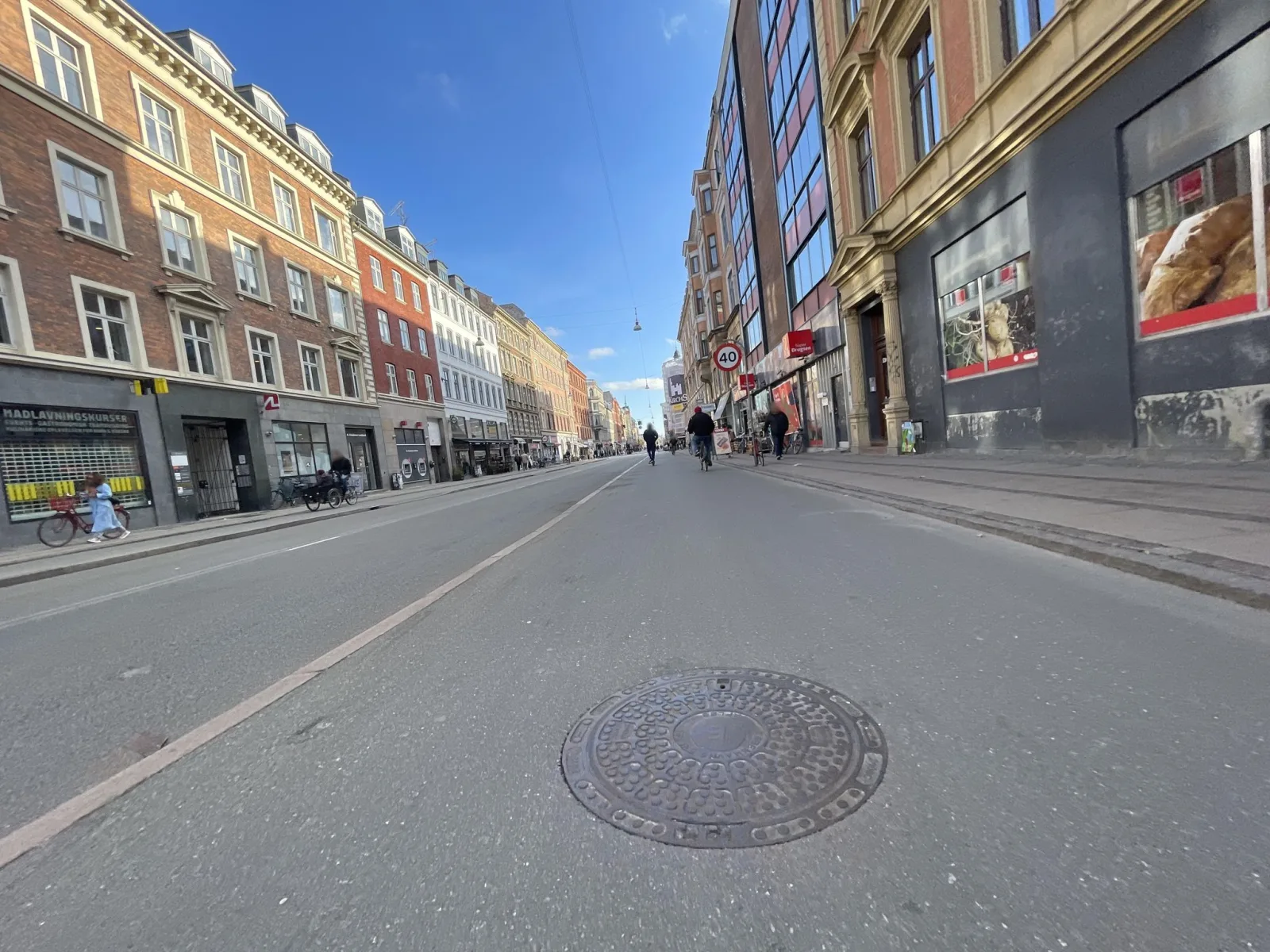 Mapillary-Foto in der Nähe von Maroosh Grill