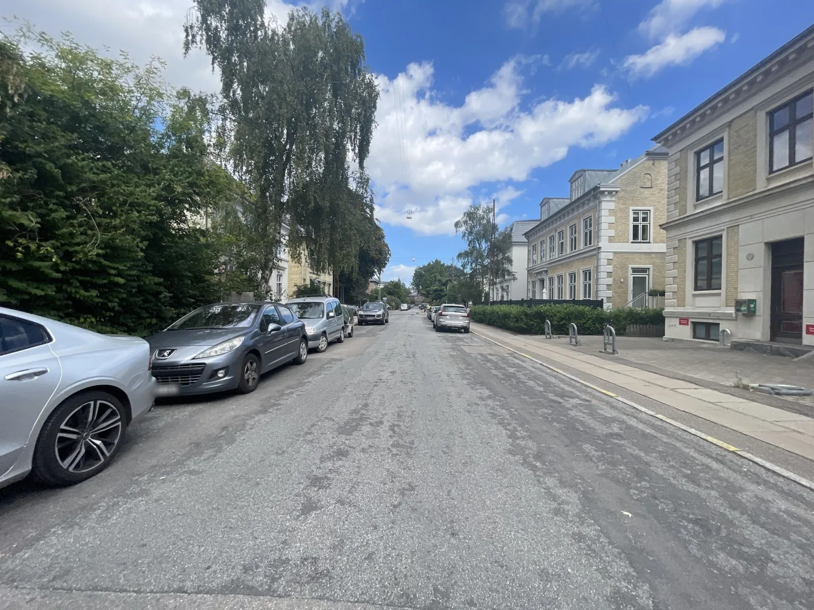 Mapillary-foto nær Maude's