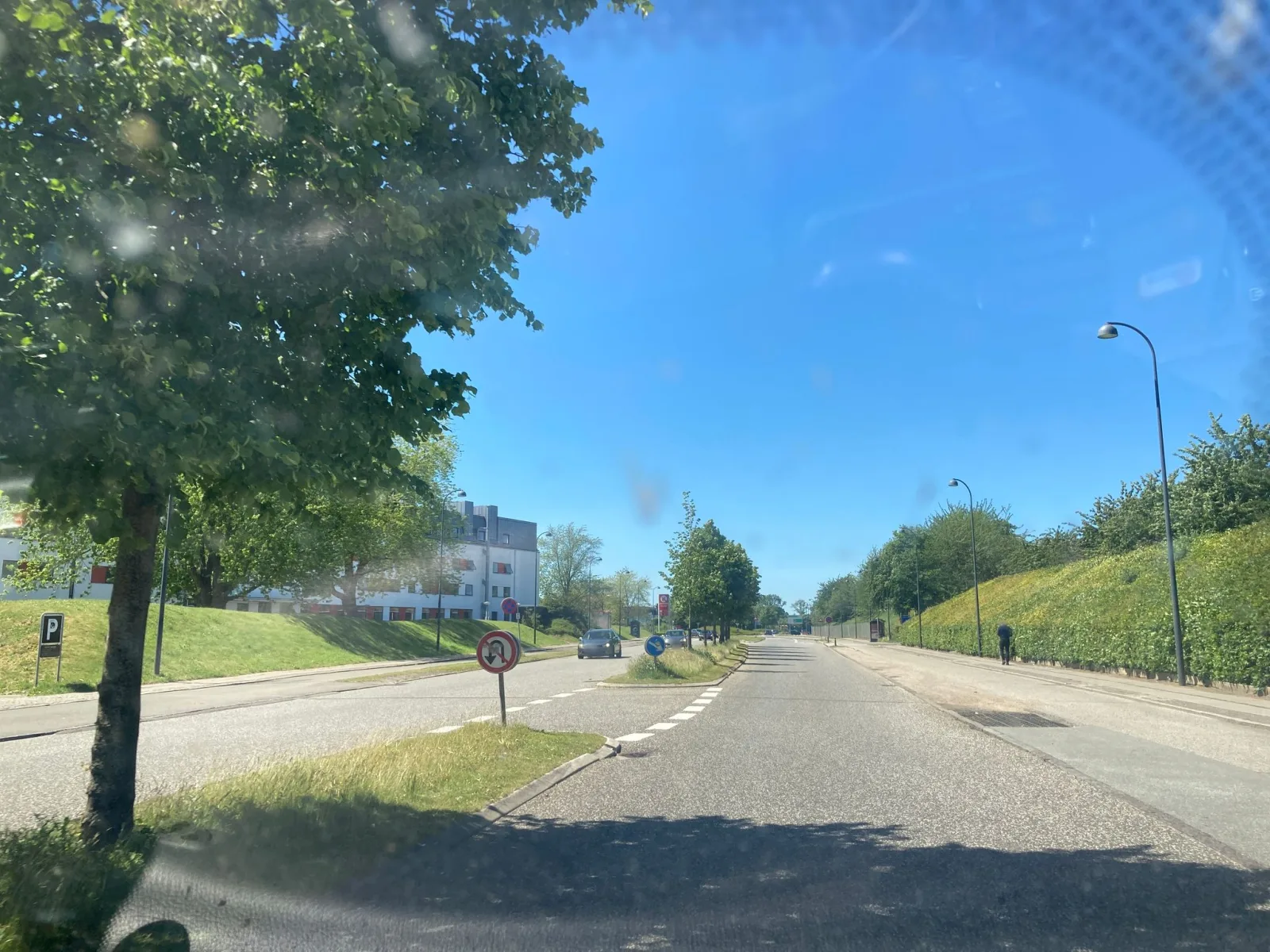 Mapillary-foto nær McDonald's