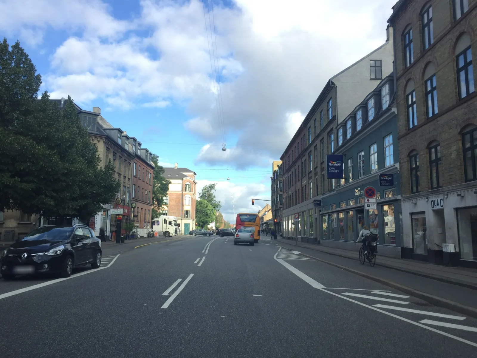 Mapillary-Foto in der Nähe von Min Jiang Grill
