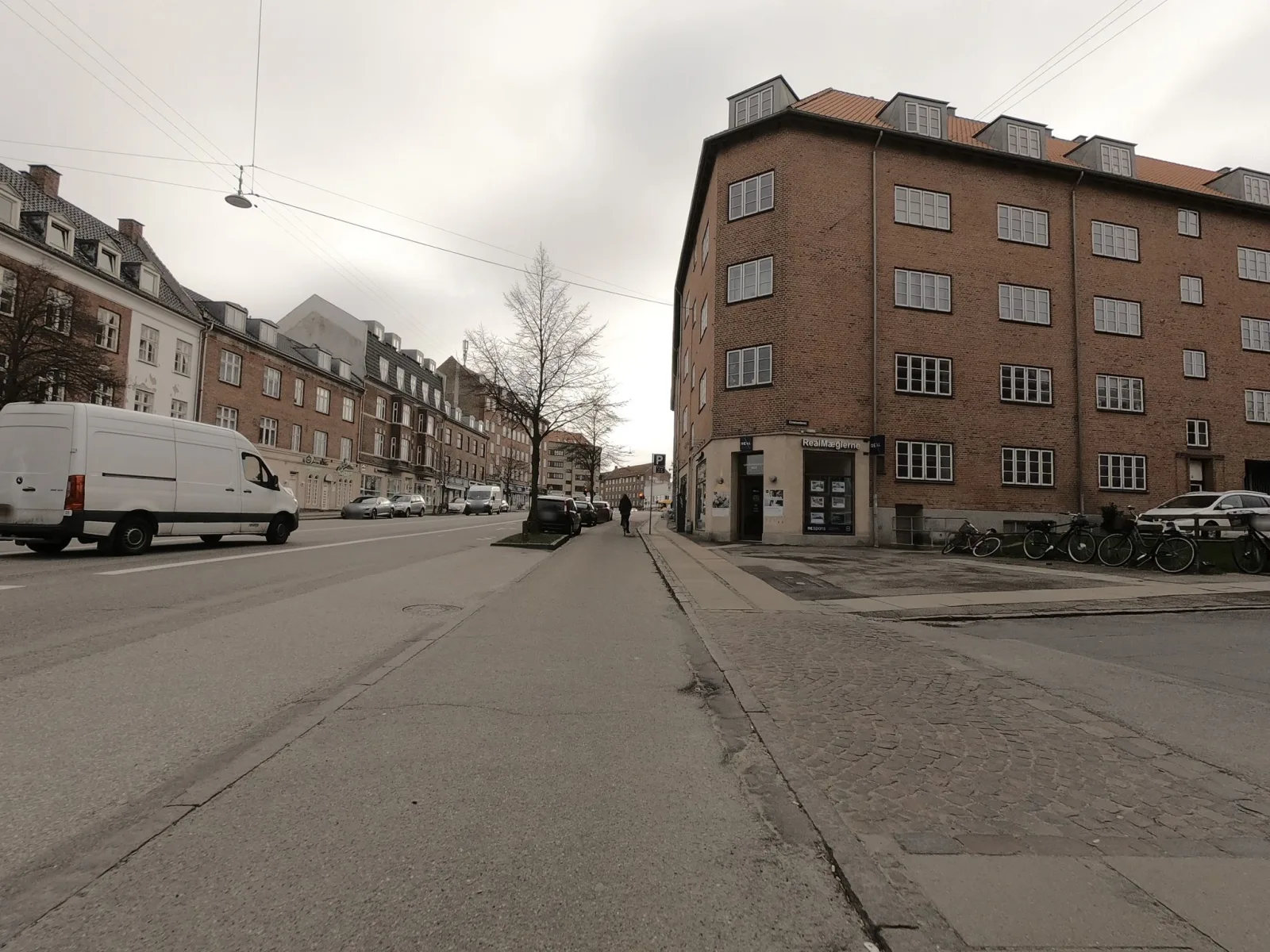 Mapillary-foto nær Mina Kebab Brønshøj