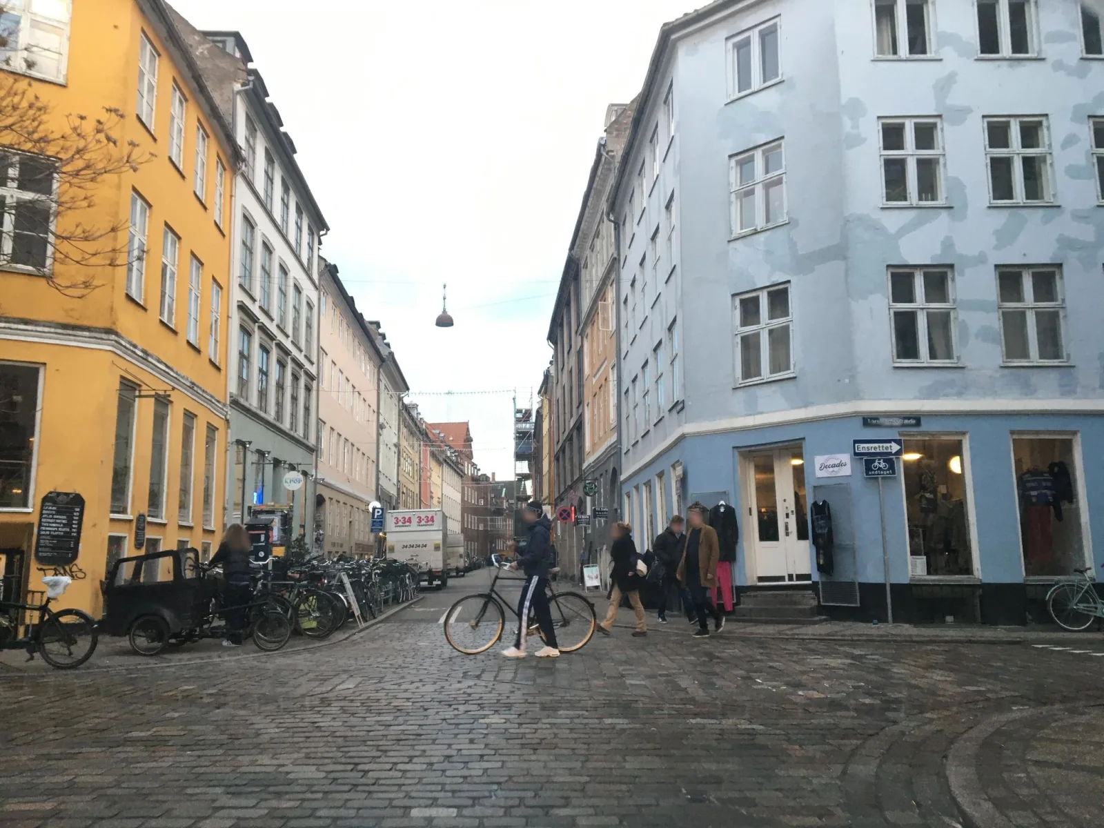 Mapillary-Foto in der Nähe von Next Door Cafe