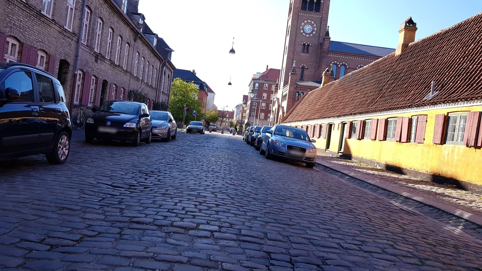 Mapillary-foto nær Nyboder Mindestuer