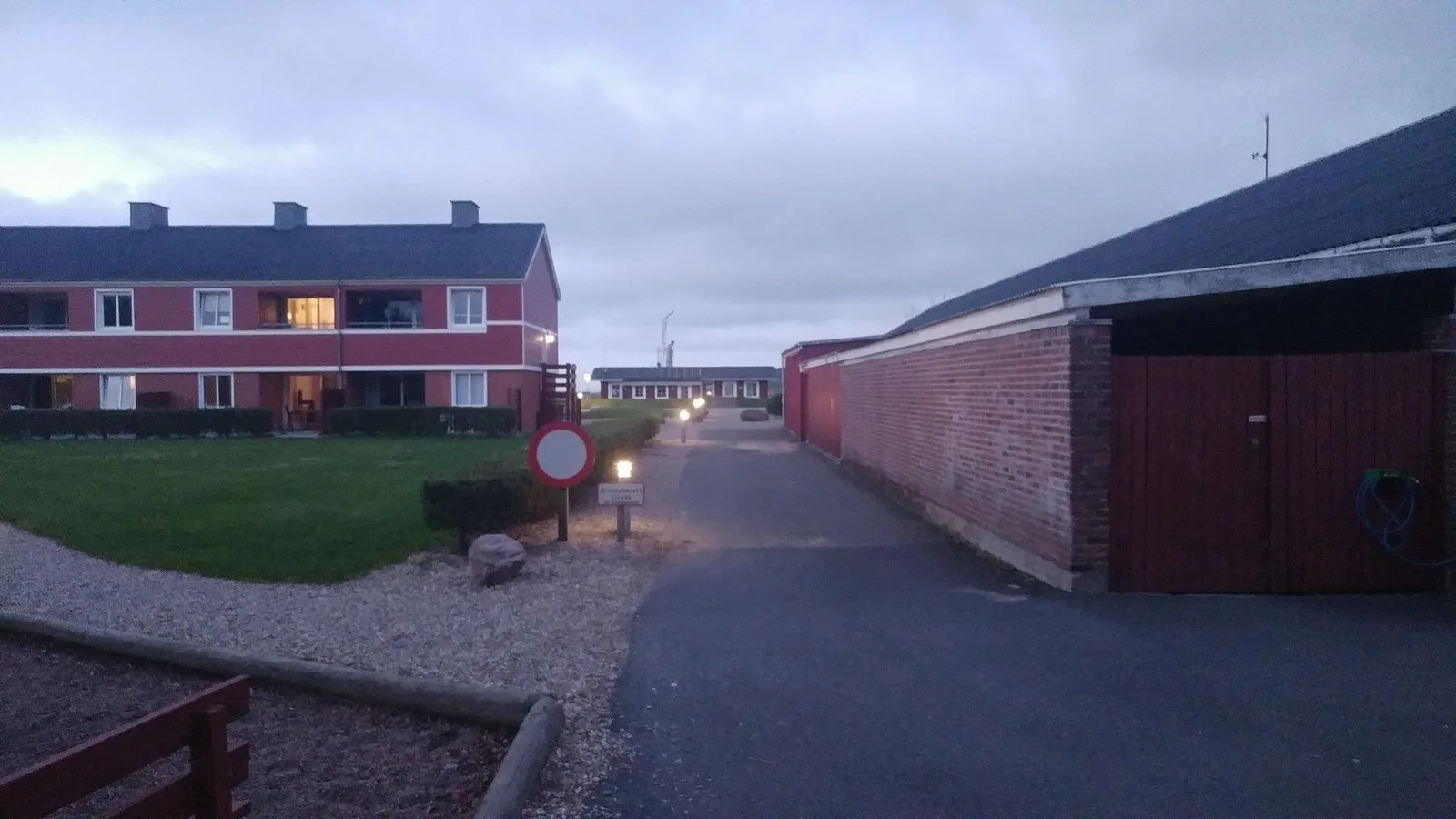 Mapillary-Foto bei Badegewässer: LEM VIG BADEBRO V.CAMPINGPL.
