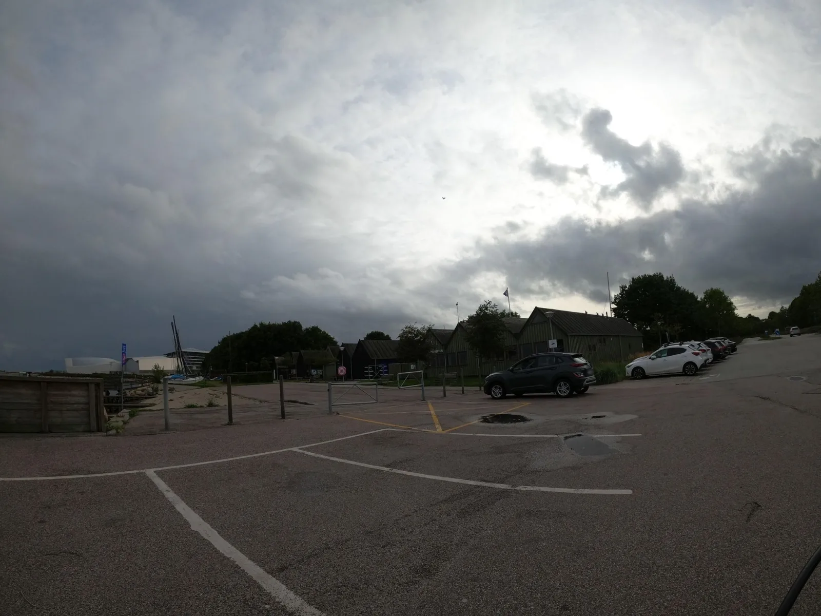 Mapillary-foto nær Badevand: SYD FOR KASTRUP LYSTBÅDEHAVN