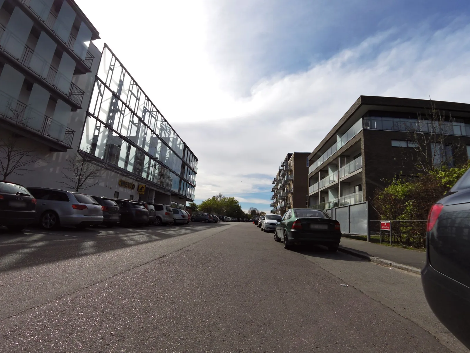 Mapillary-foto nær b:fit by Zeenta