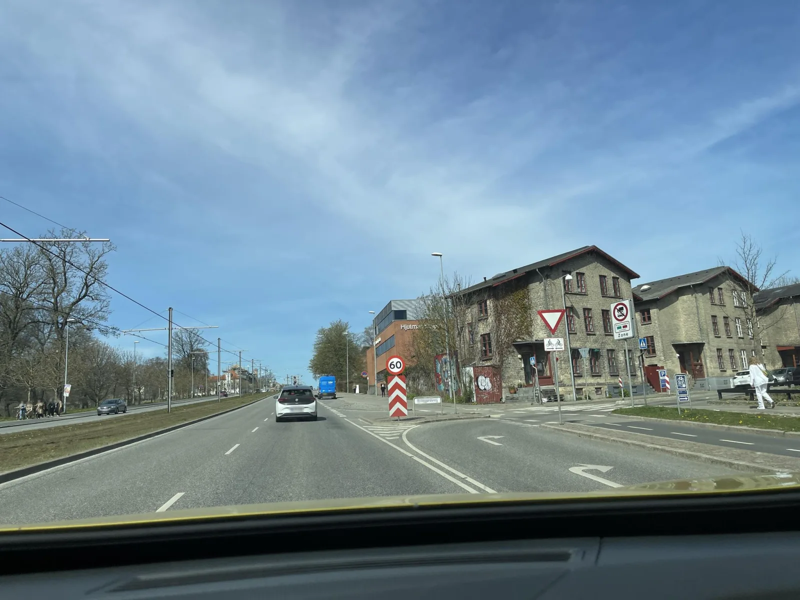 Mapillary-Foto in der Nähe von Fitness X