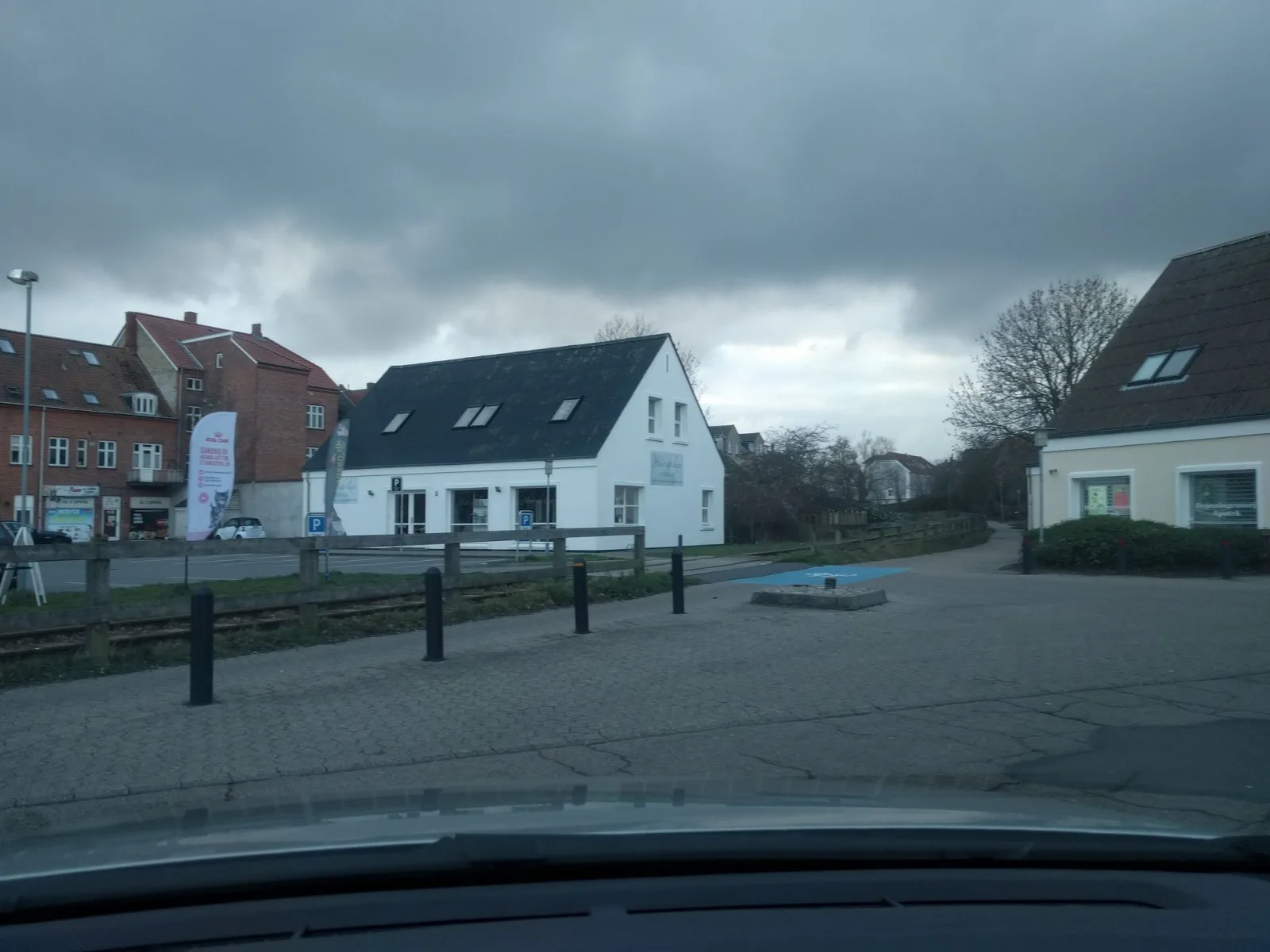 Mapillary-Foto in der Nähe von LOOP Fitness